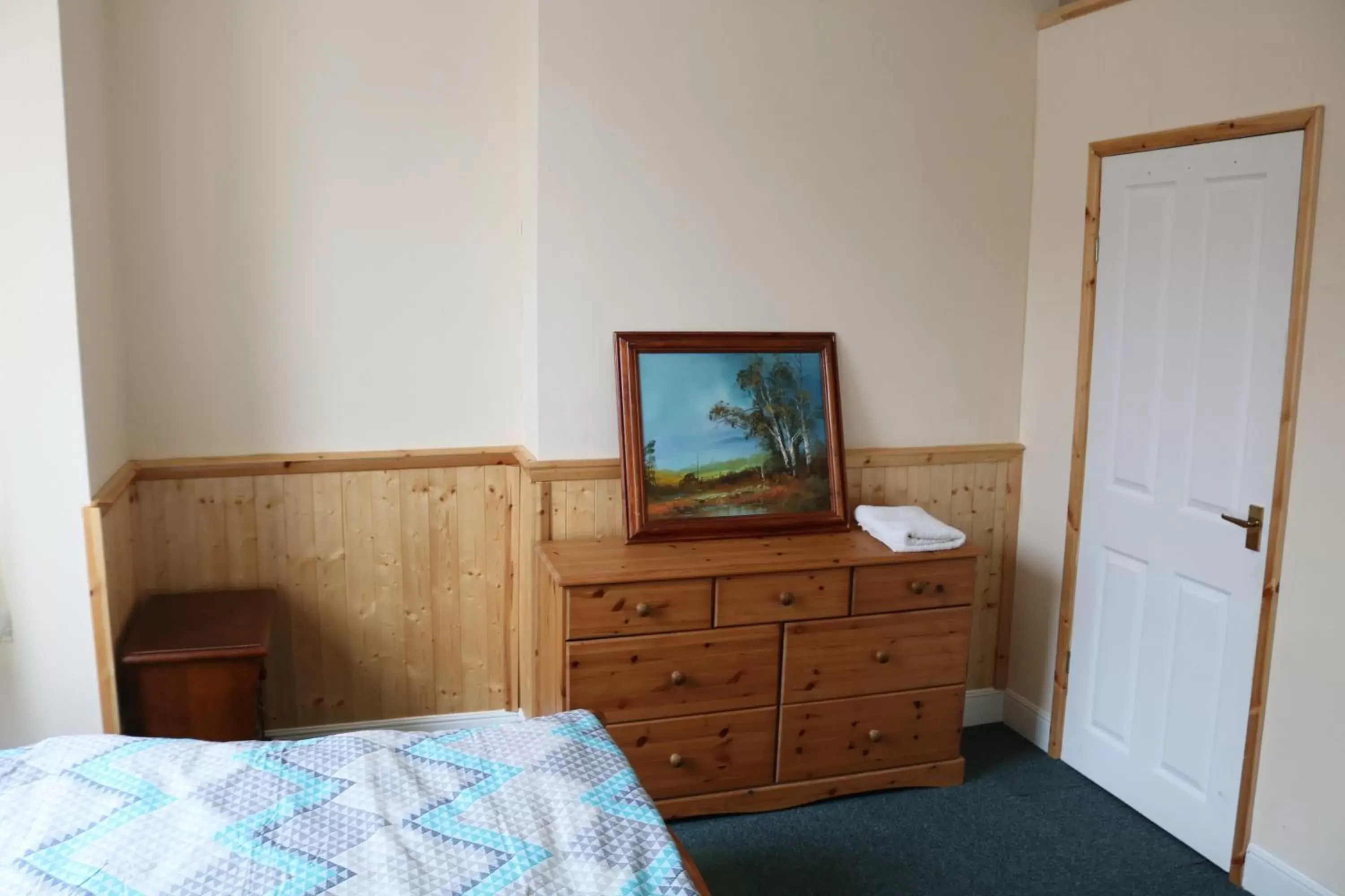 Bedroom, TV/Entertainment Center in Lennard House