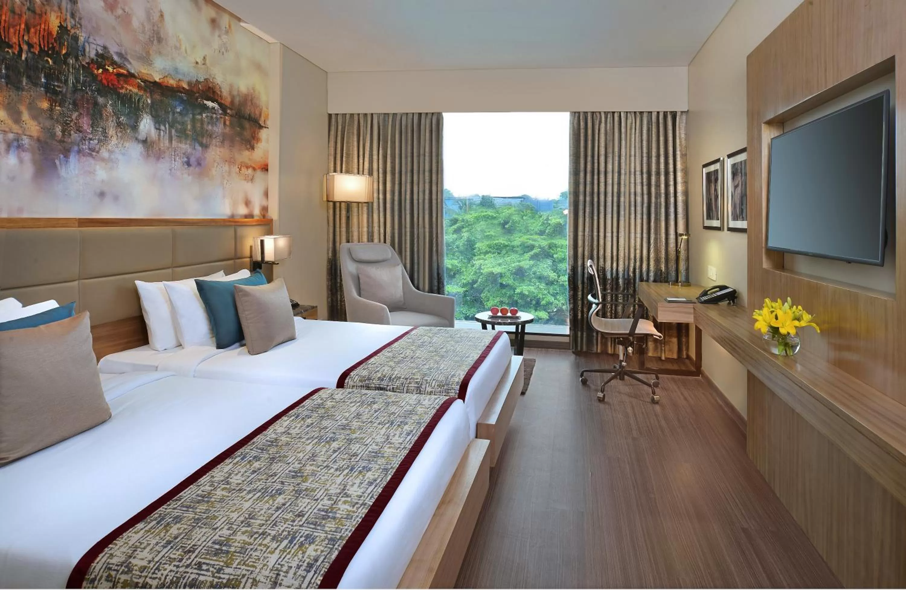 Photo of the whole room, Bed in Radisson Mumbai Andheri MIDC