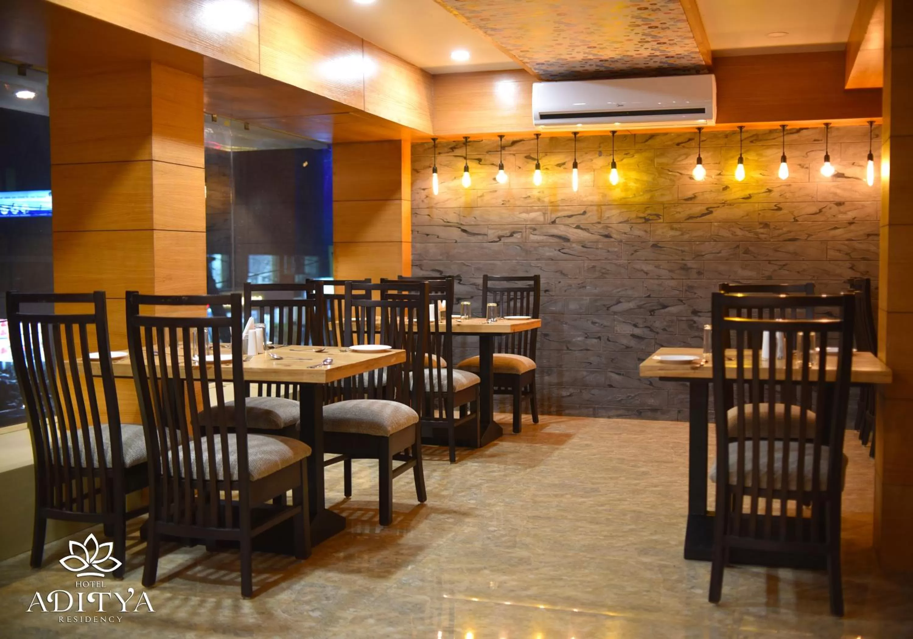 Restaurant/places to eat in Hotel Aditya Residency