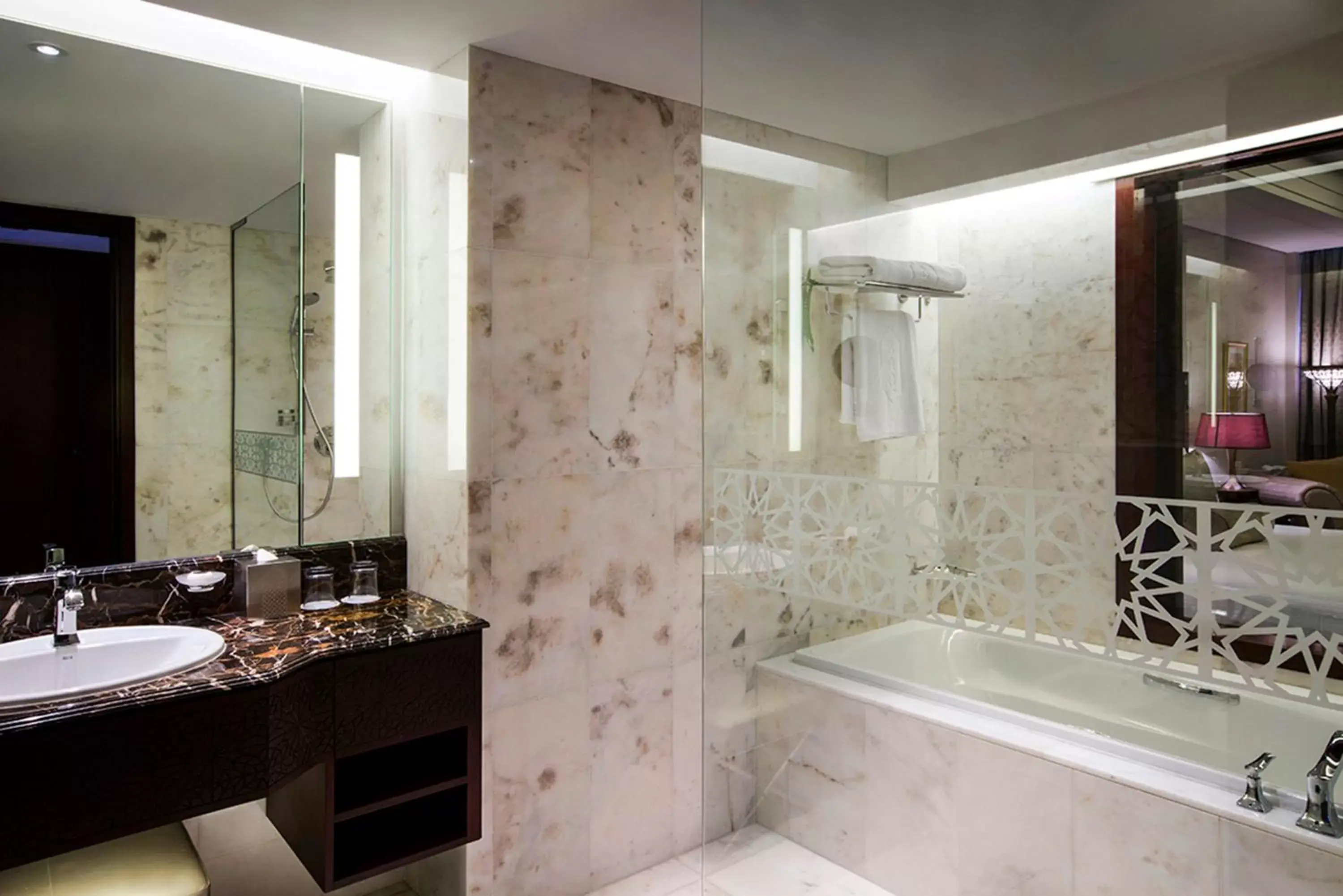 Shower, Bathroom in Bab Al Qasr Hotel