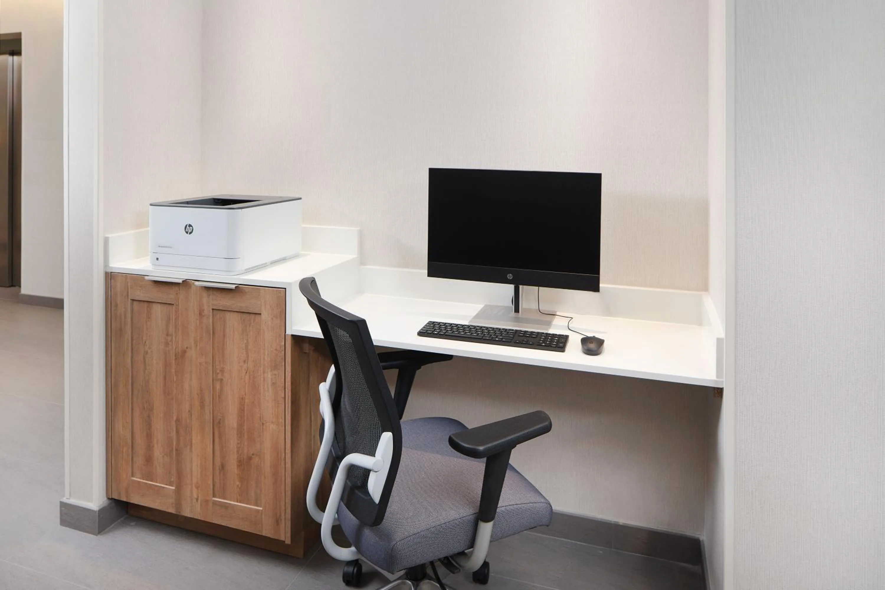 Business facilities in Fairfield Inn & Suites by Marriott Fort Lauderdale Northwest