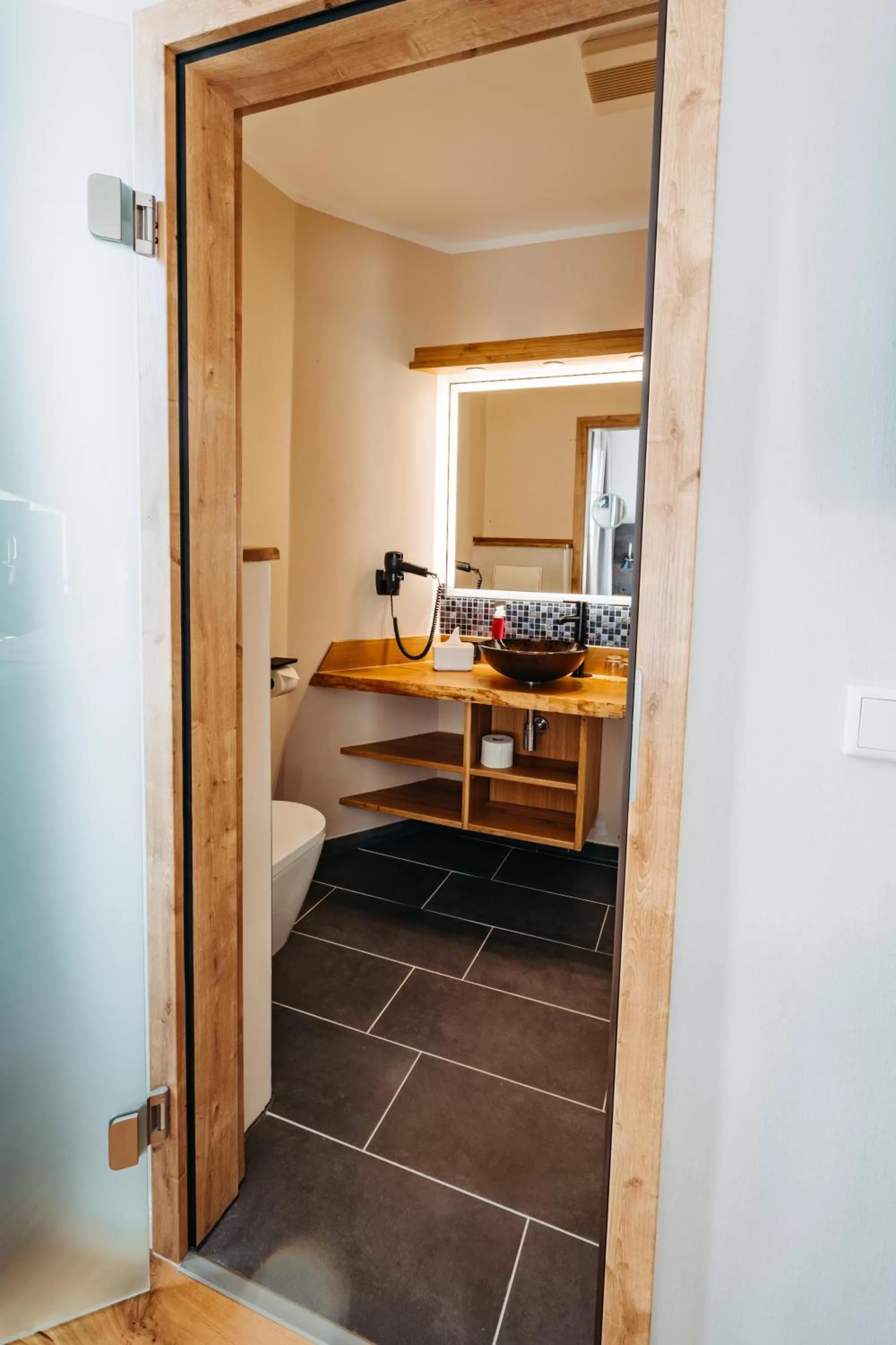 Bathroom, Bed in Schlosshotel Brilon-Wald