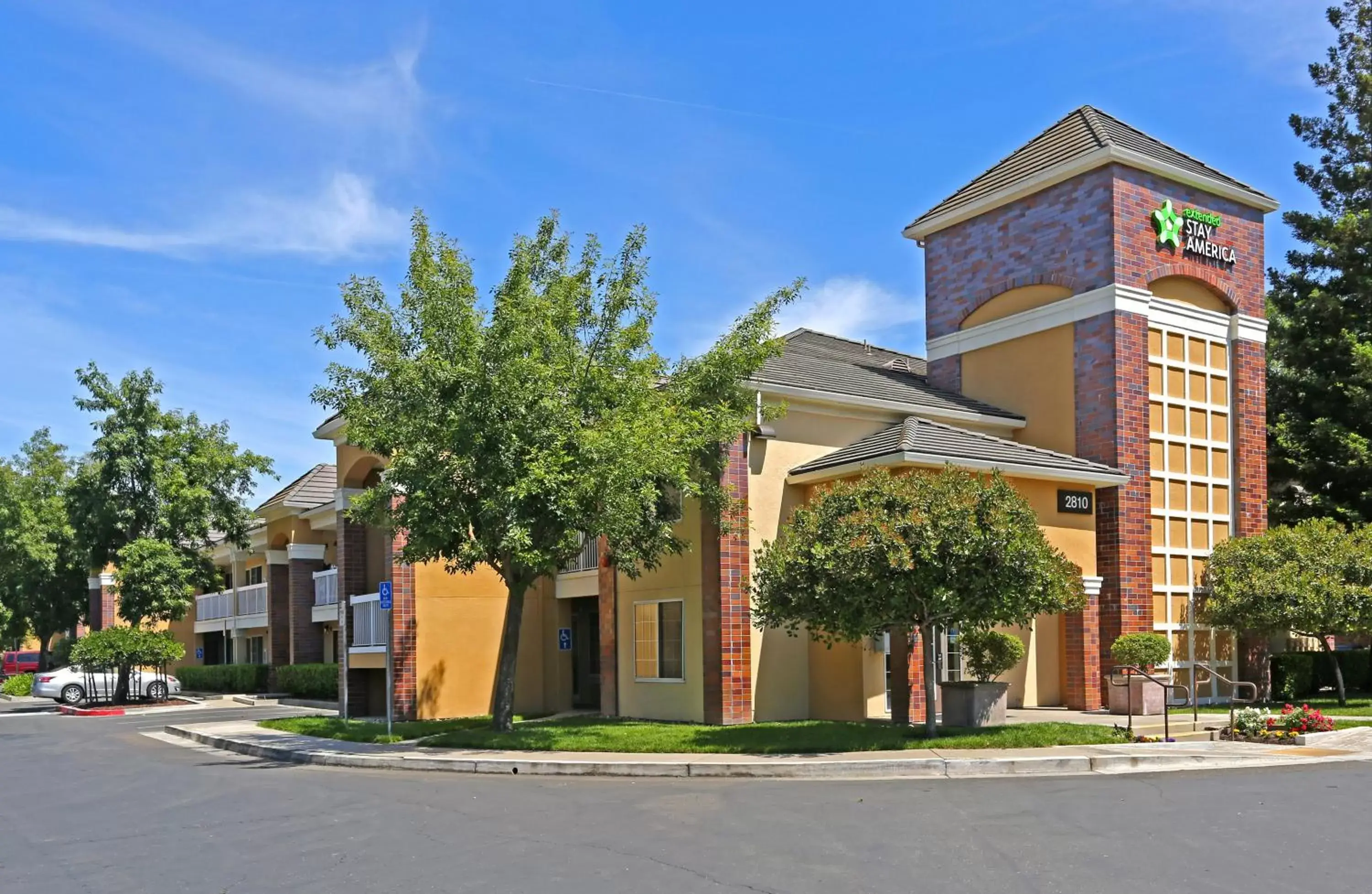 Property building in Extended Stay America Suites - Sacramento - South Natomas