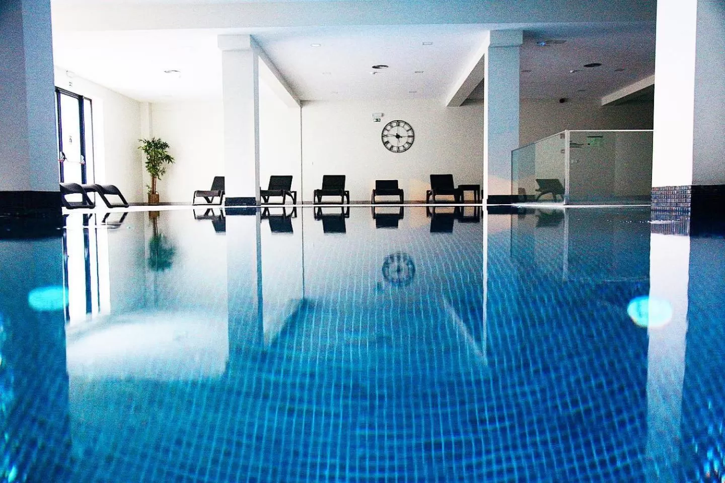 Swimming pool in Calamar Hotel