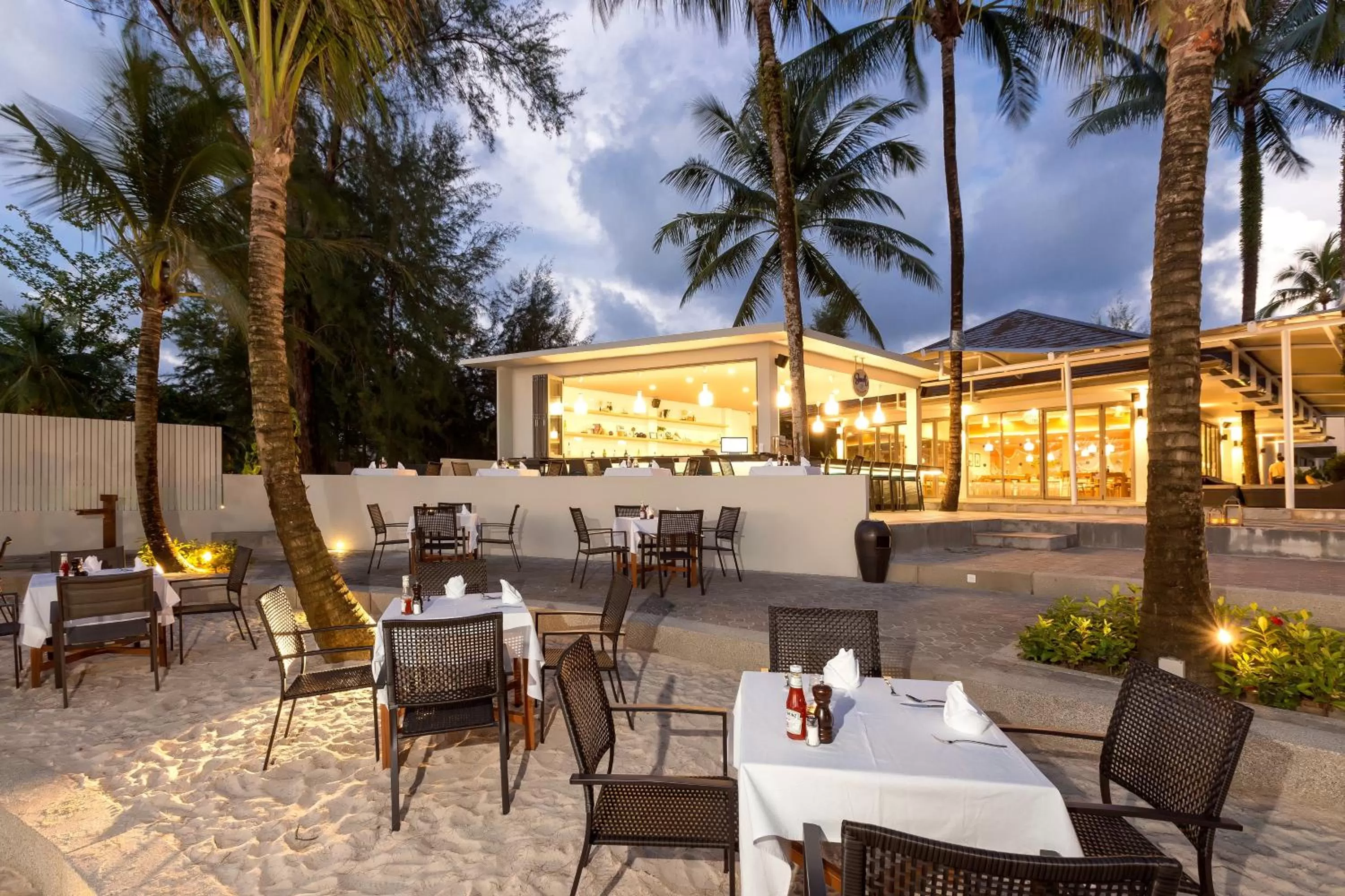 Restaurant/places to eat in X10 Khaolak Resort