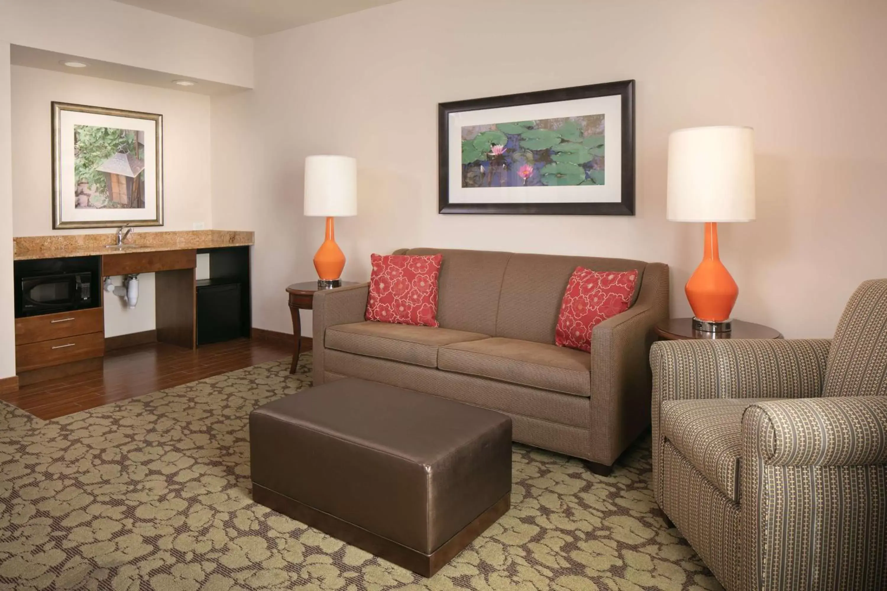 Living room, Seating Area in Hilton Garden Inn Bettendorf/ Quad Cities