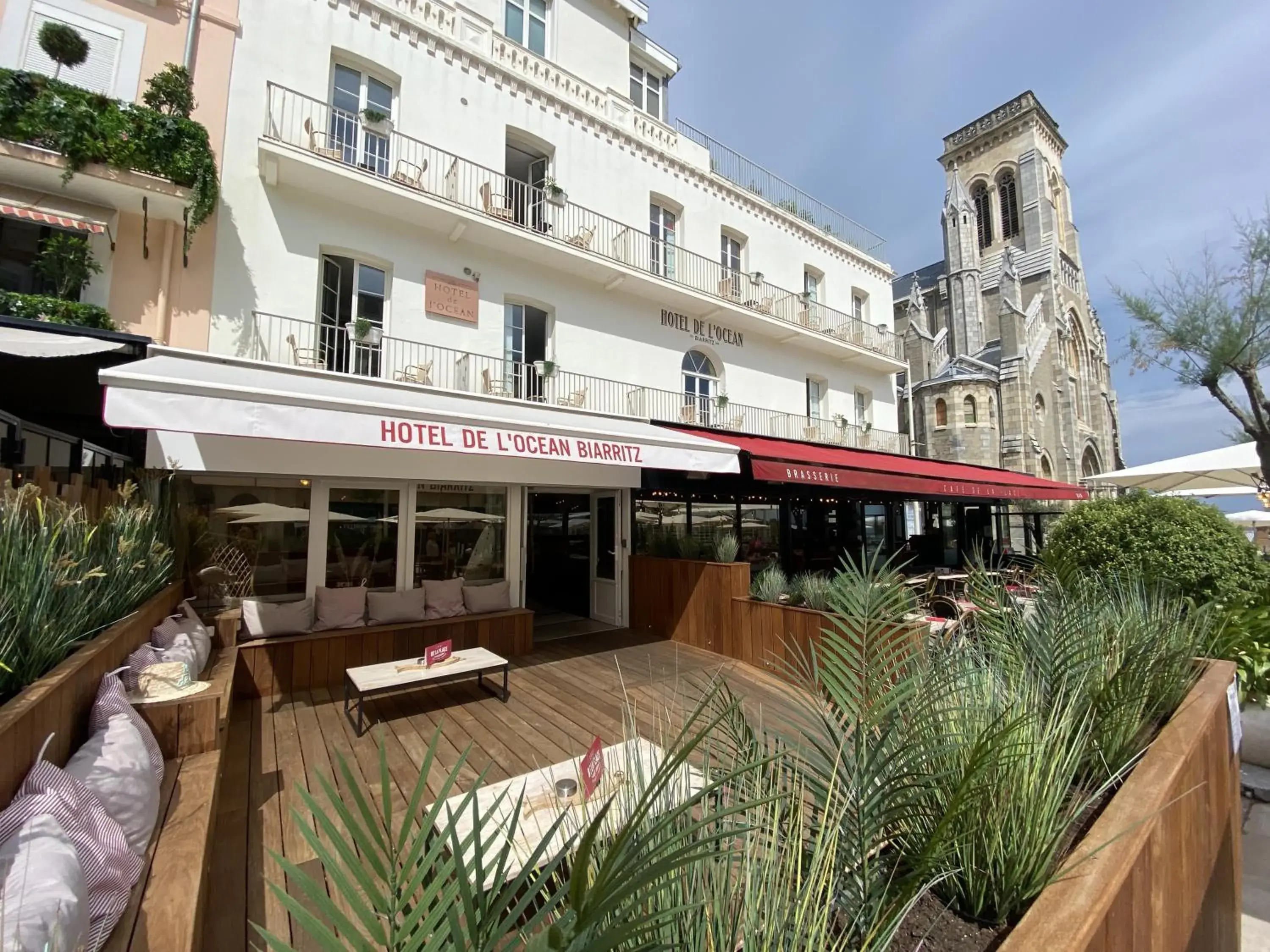 Property Building in Hotel De L'Océan