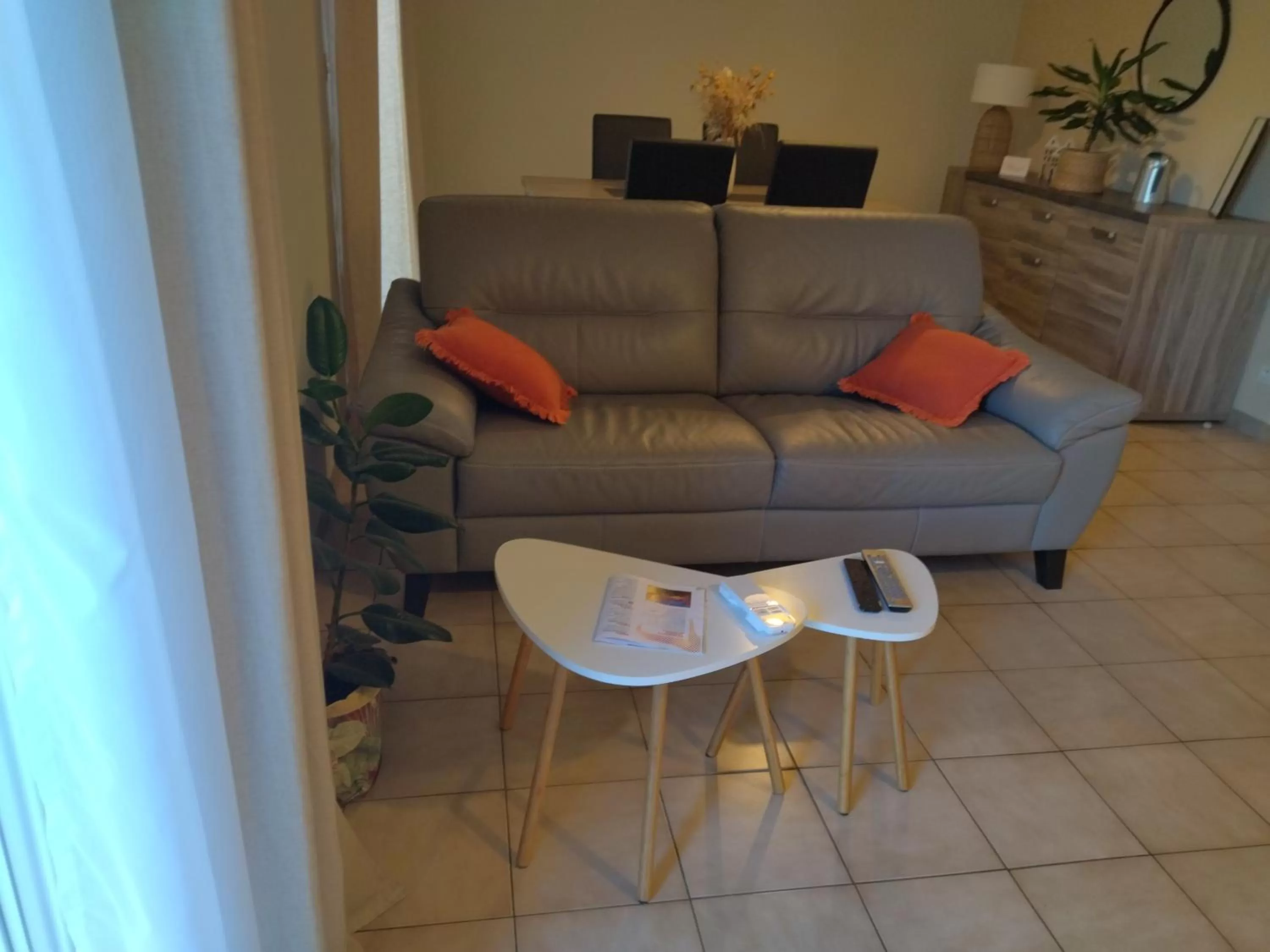 Seating area in Fleurs de Cosmos