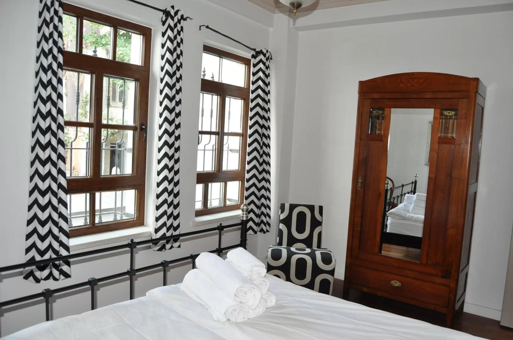 Bedroom, Bed in Villa Pera Suite Hotel