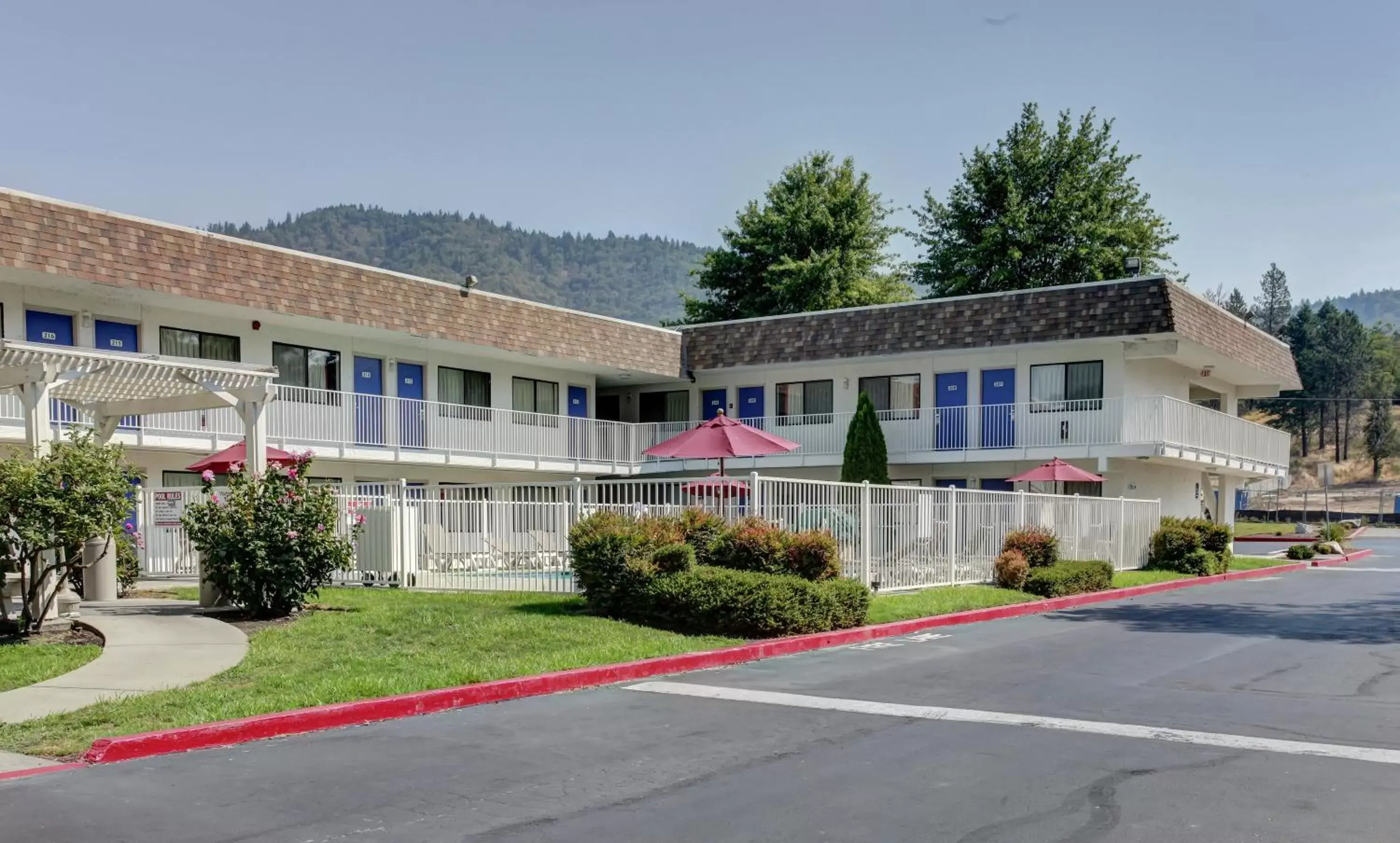 Decorative detail, Property Building in Motel 6-Grants Pass, OR