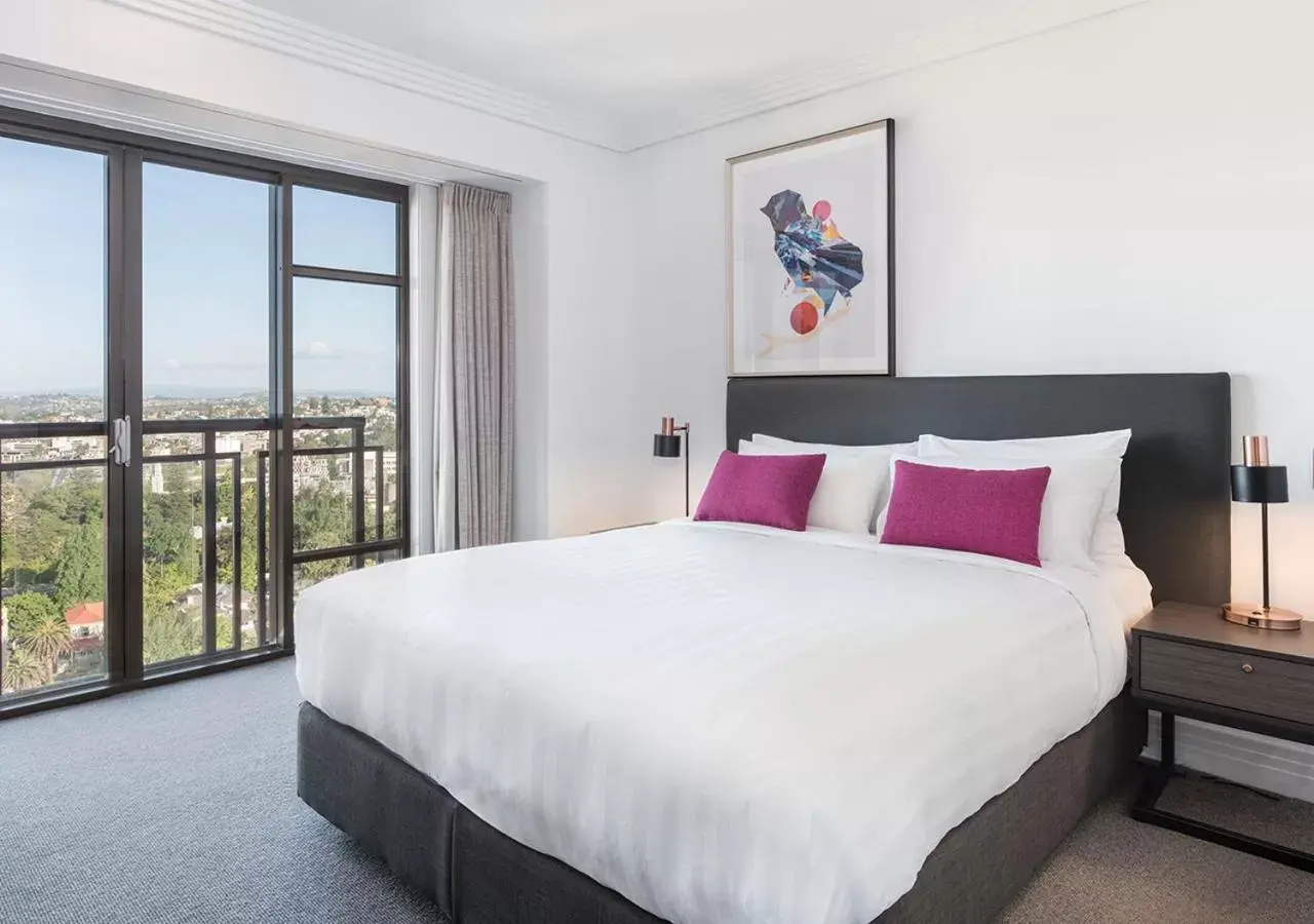 Bedroom, Bed in Avani Metropolis Auckland Residences