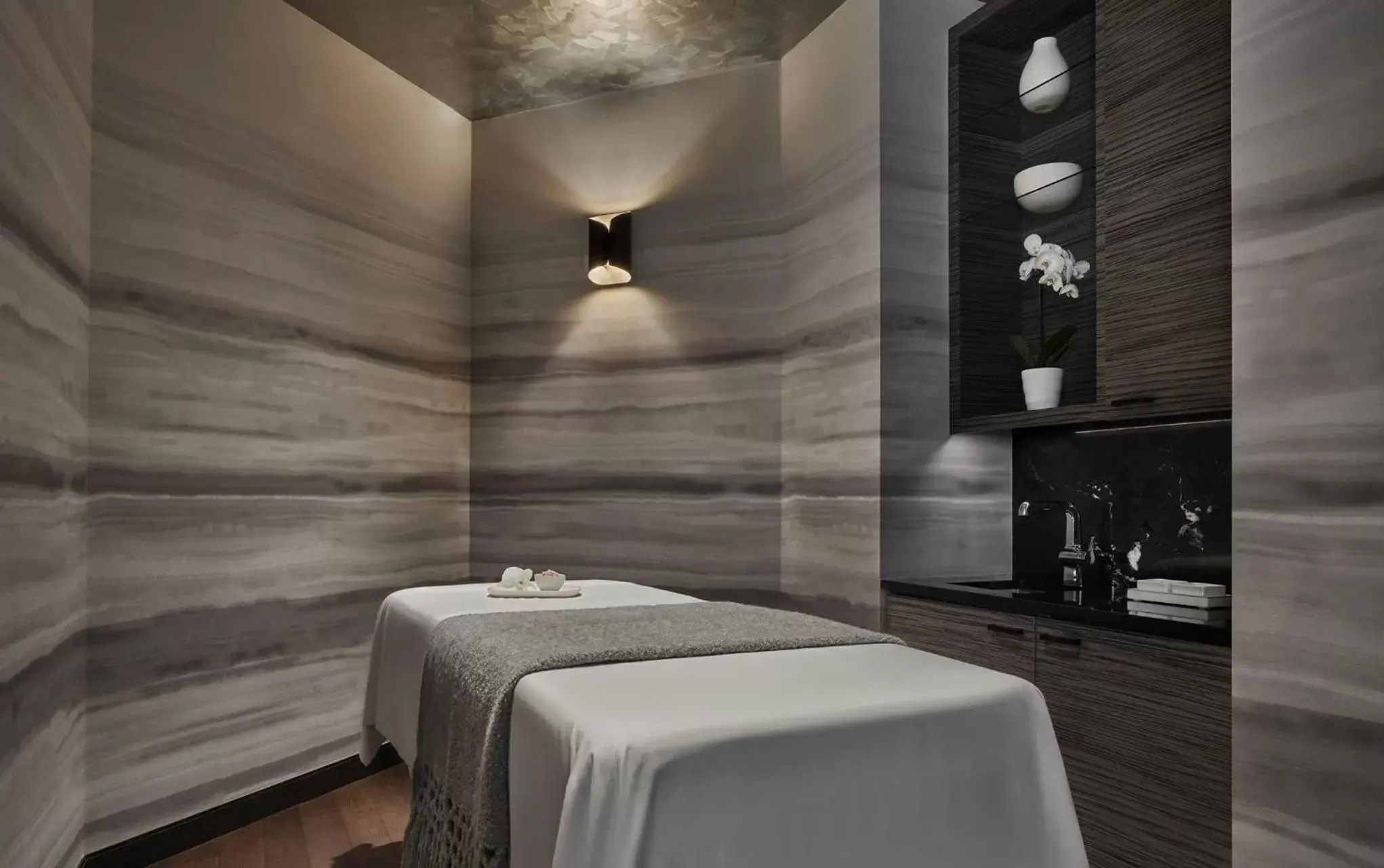 Spa and wellness centre/facilities, Spa/Wellness in Four Seasons Hotel One Dalton Street, Boston