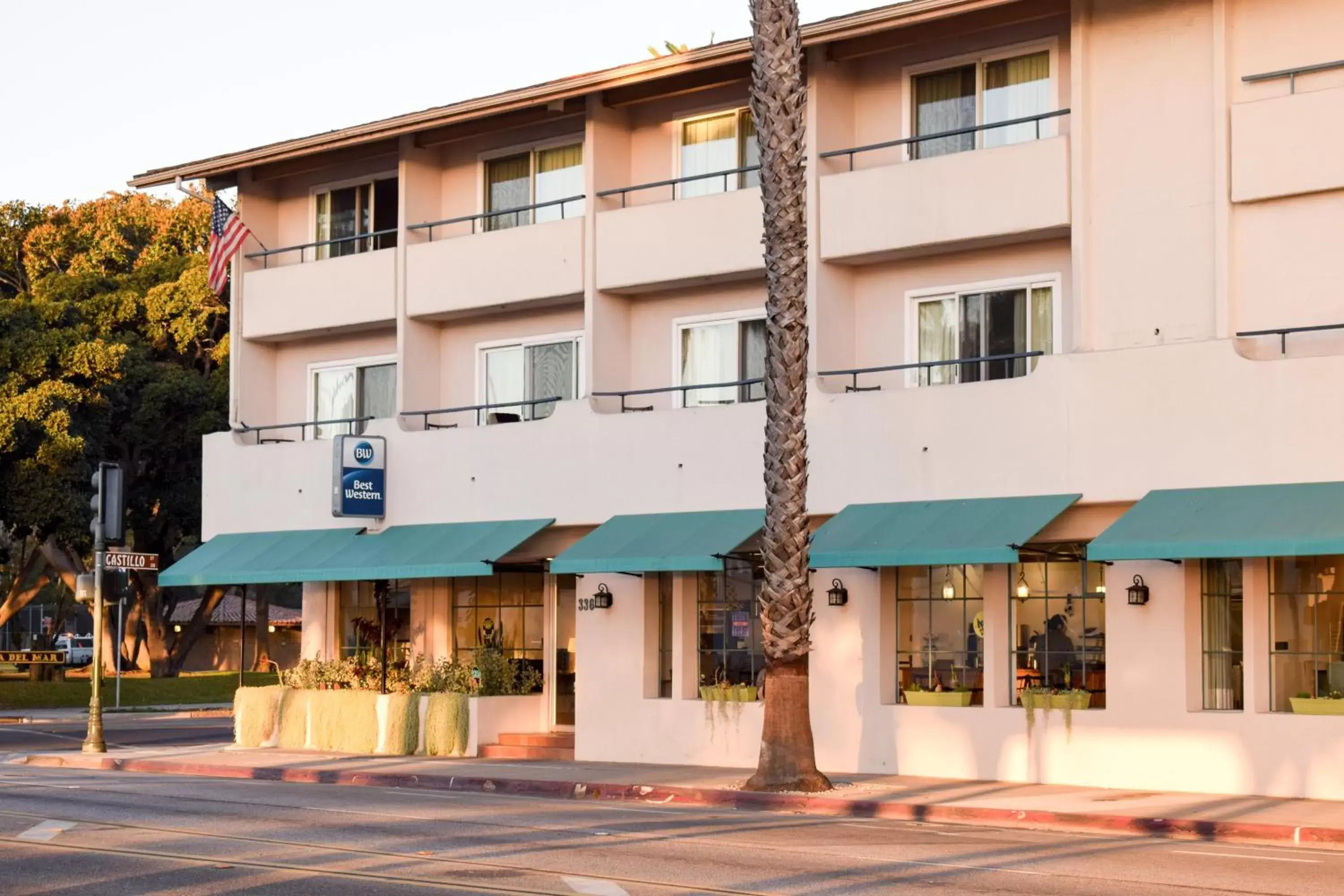 Property Building in Beachside Inn