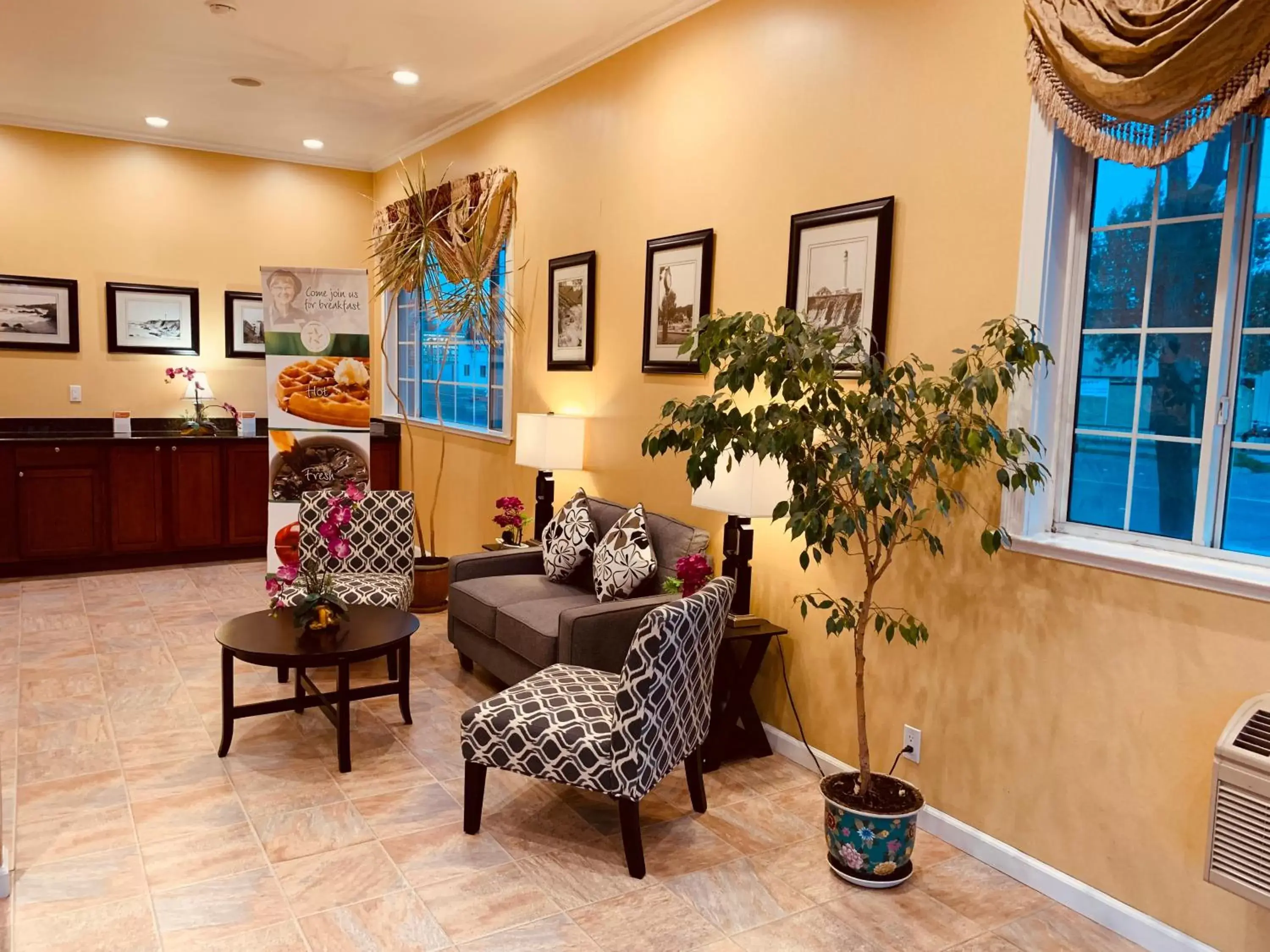 Lobby or reception in Quality Inn Ukiah Downtown