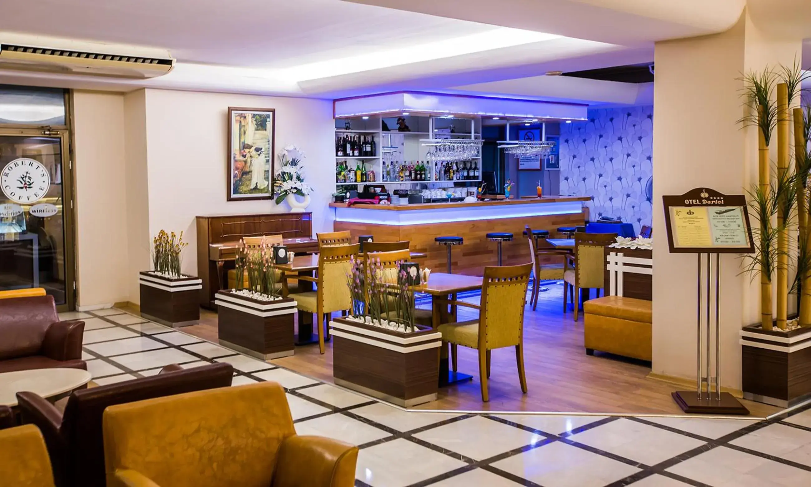 Lounge or bar in Derici Hotel Lounge or bar in Derici Hotel
