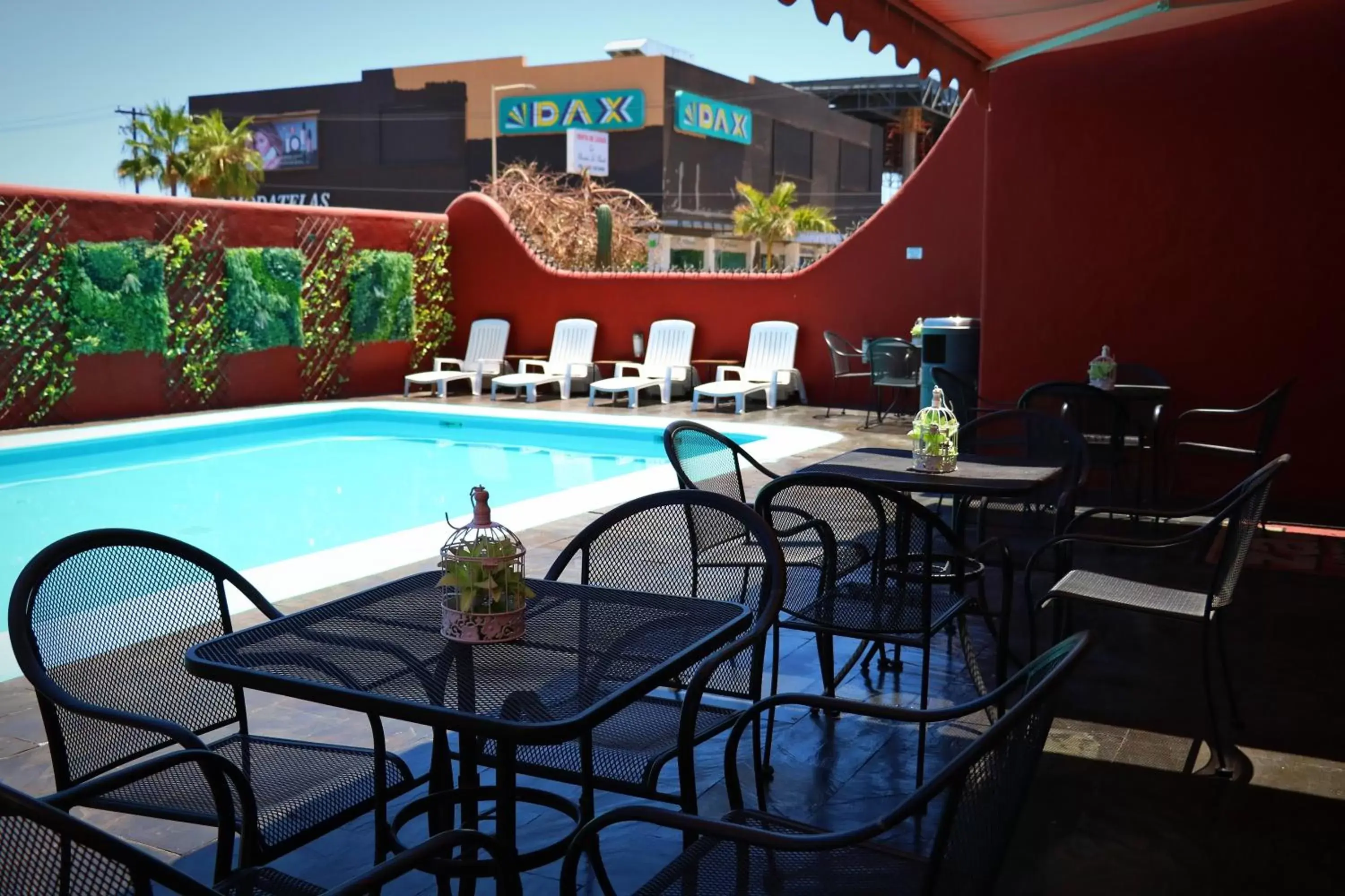 Swimming Pool in Hotel Zar La Paz