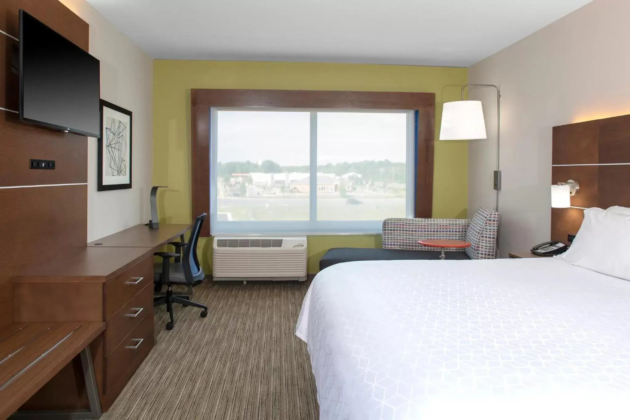 Photo of the whole room in Holiday Inn Express & Suites - King George - Dahlgren, an IHG Hotel