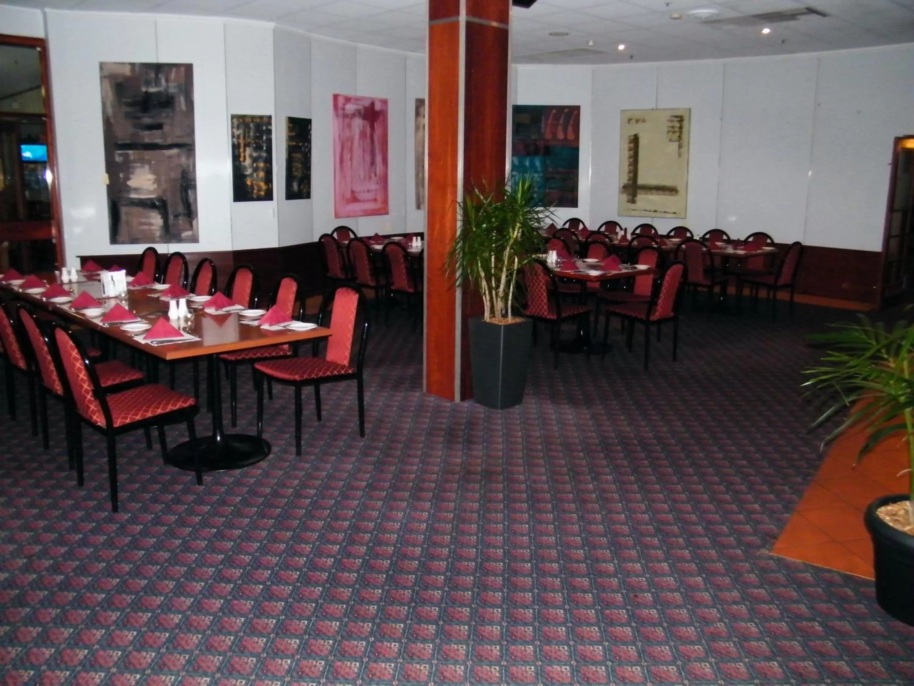 Restaurant/places to eat in Grand Tasman Hotel