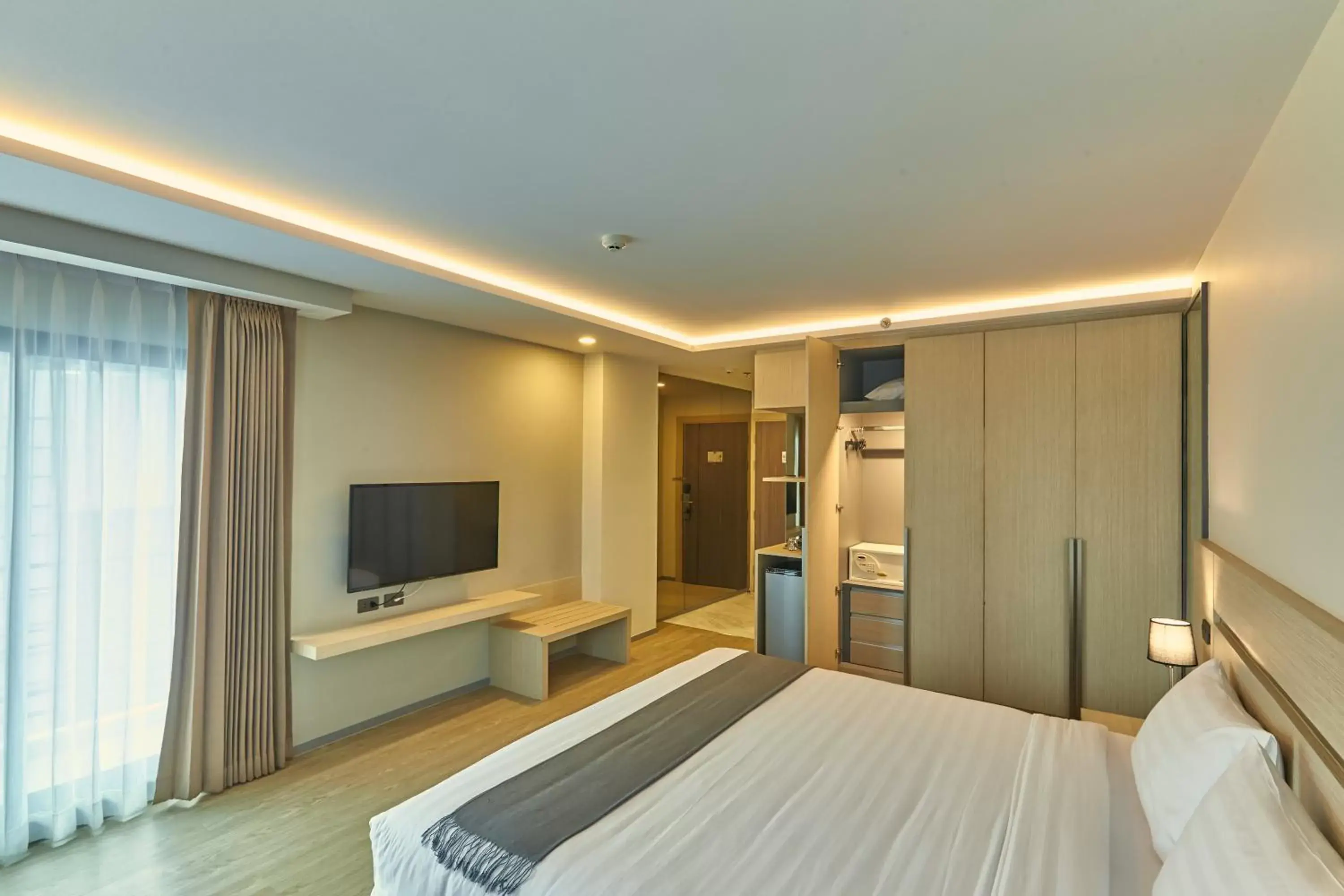 Area and facilities, TV/Entertainment Center in Samyan Serene Hotel