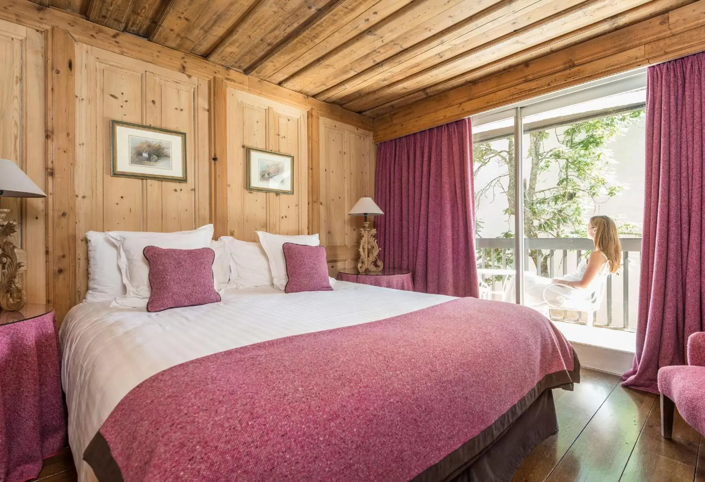Bed in Hotel Mont Blanc Megève