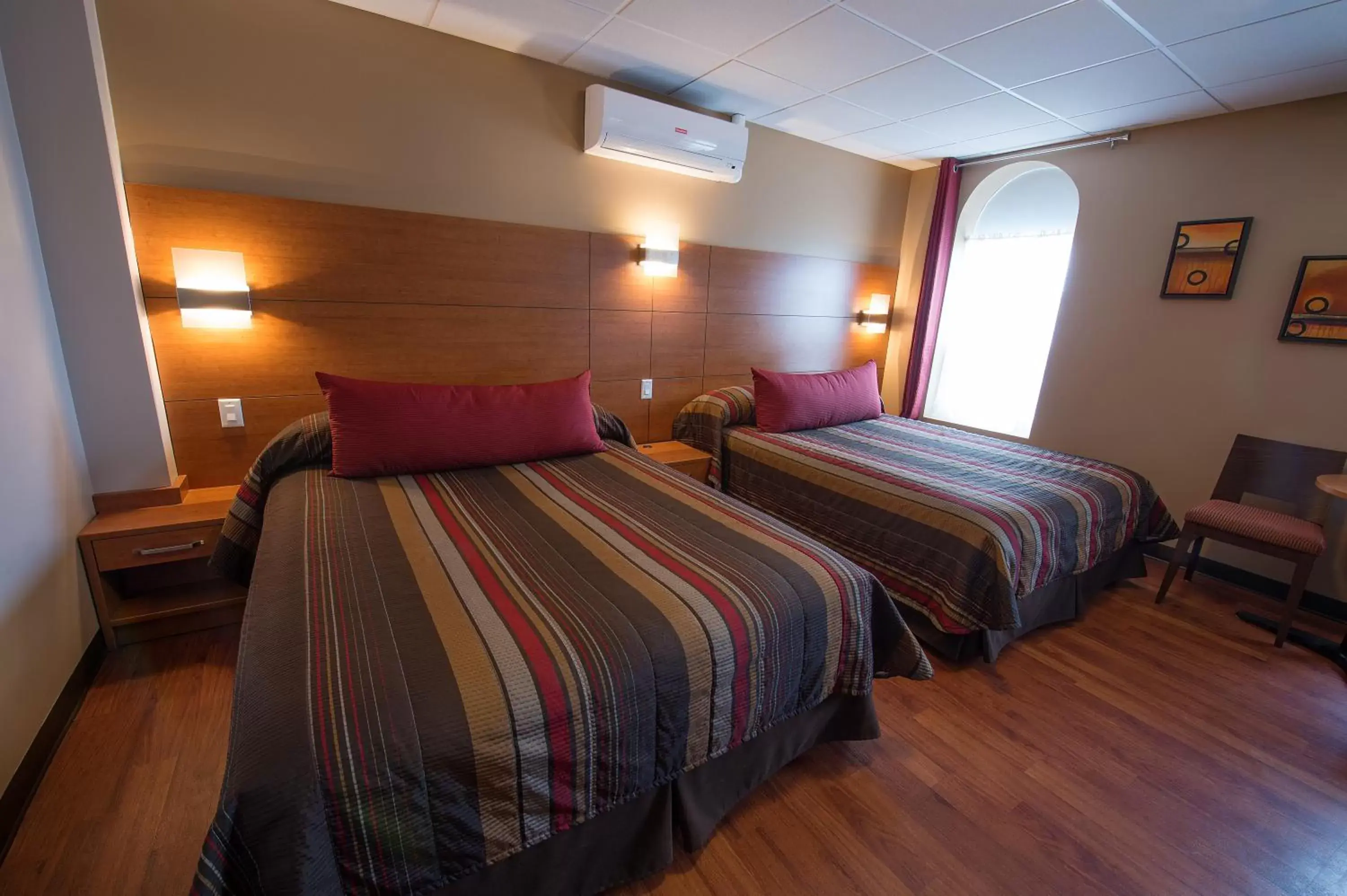 Day, Bed in Hotel du Fjord