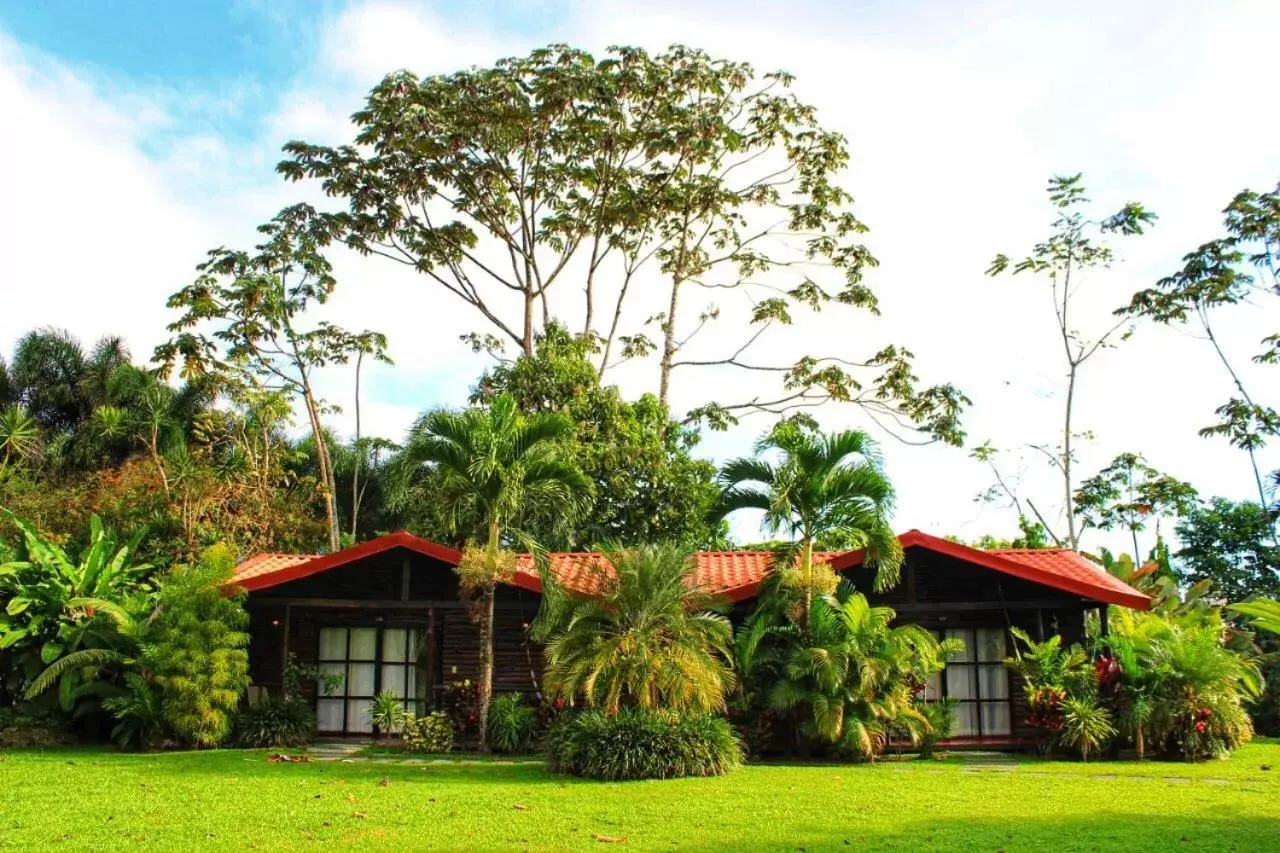 Property Building in Casona Rústica & Bungalow