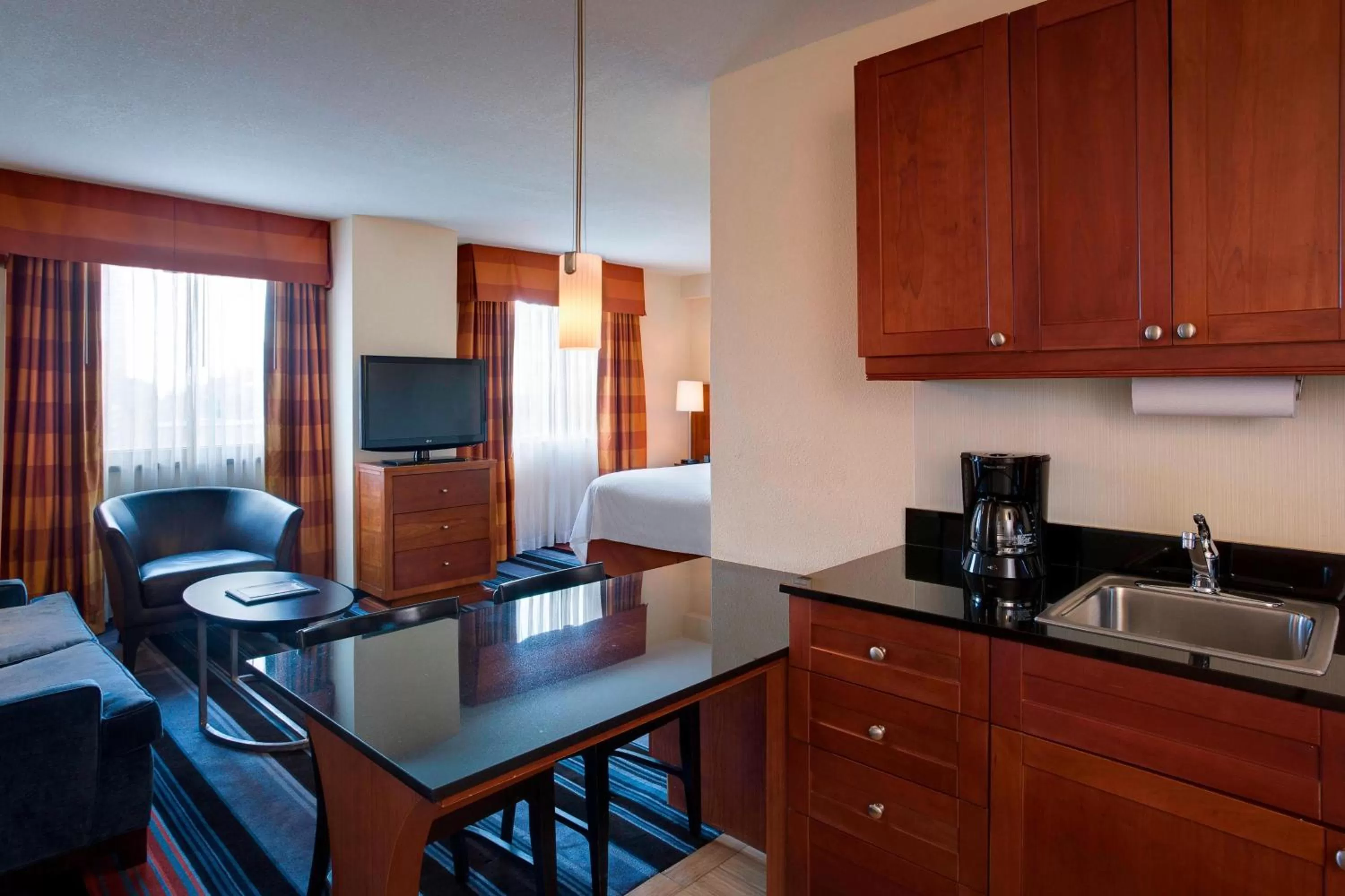 Kitchen or kitchenette in Residence Inn by Marriott New York Manhattan/Times Square