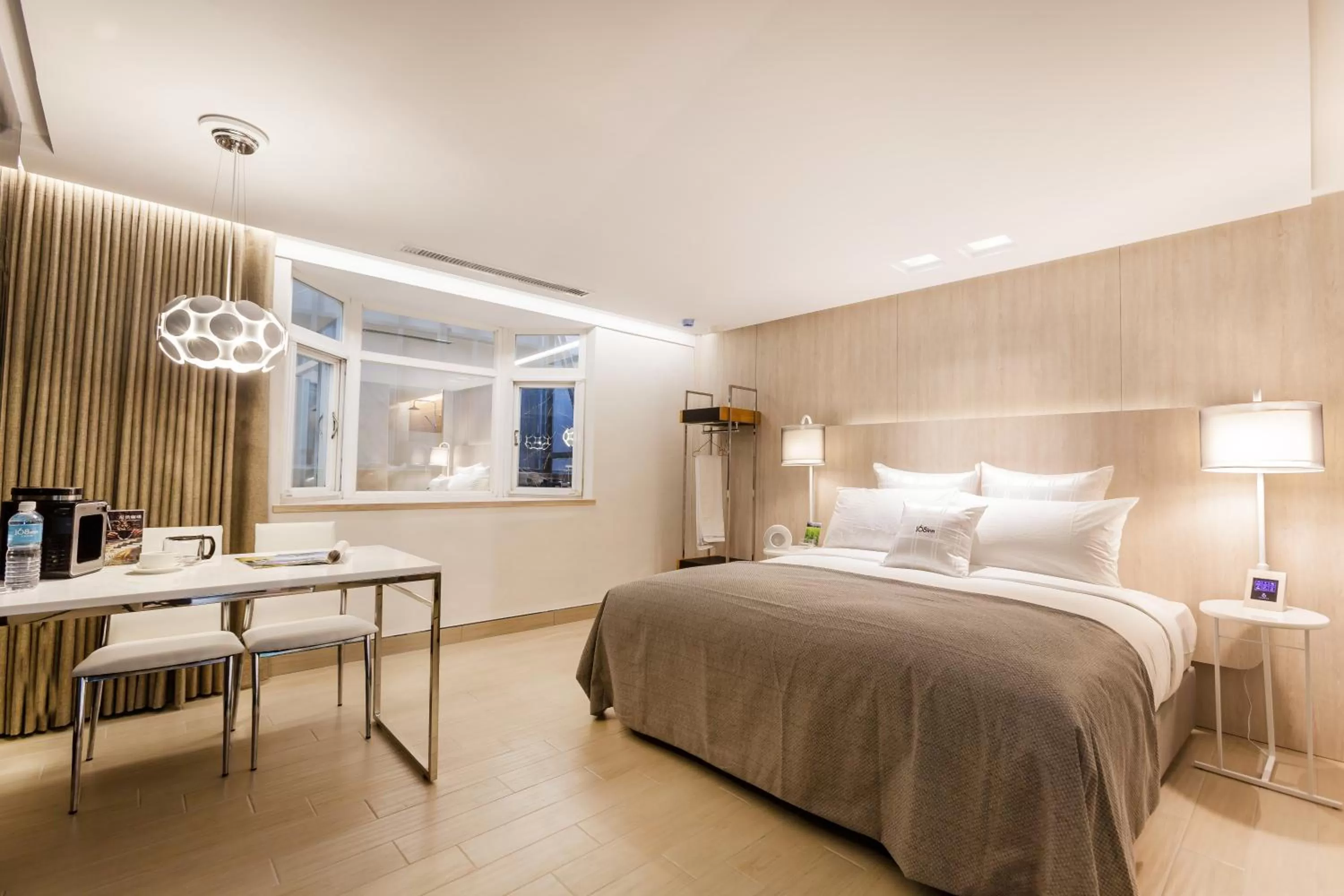 Bed in Six Star Motel-Taoyuan