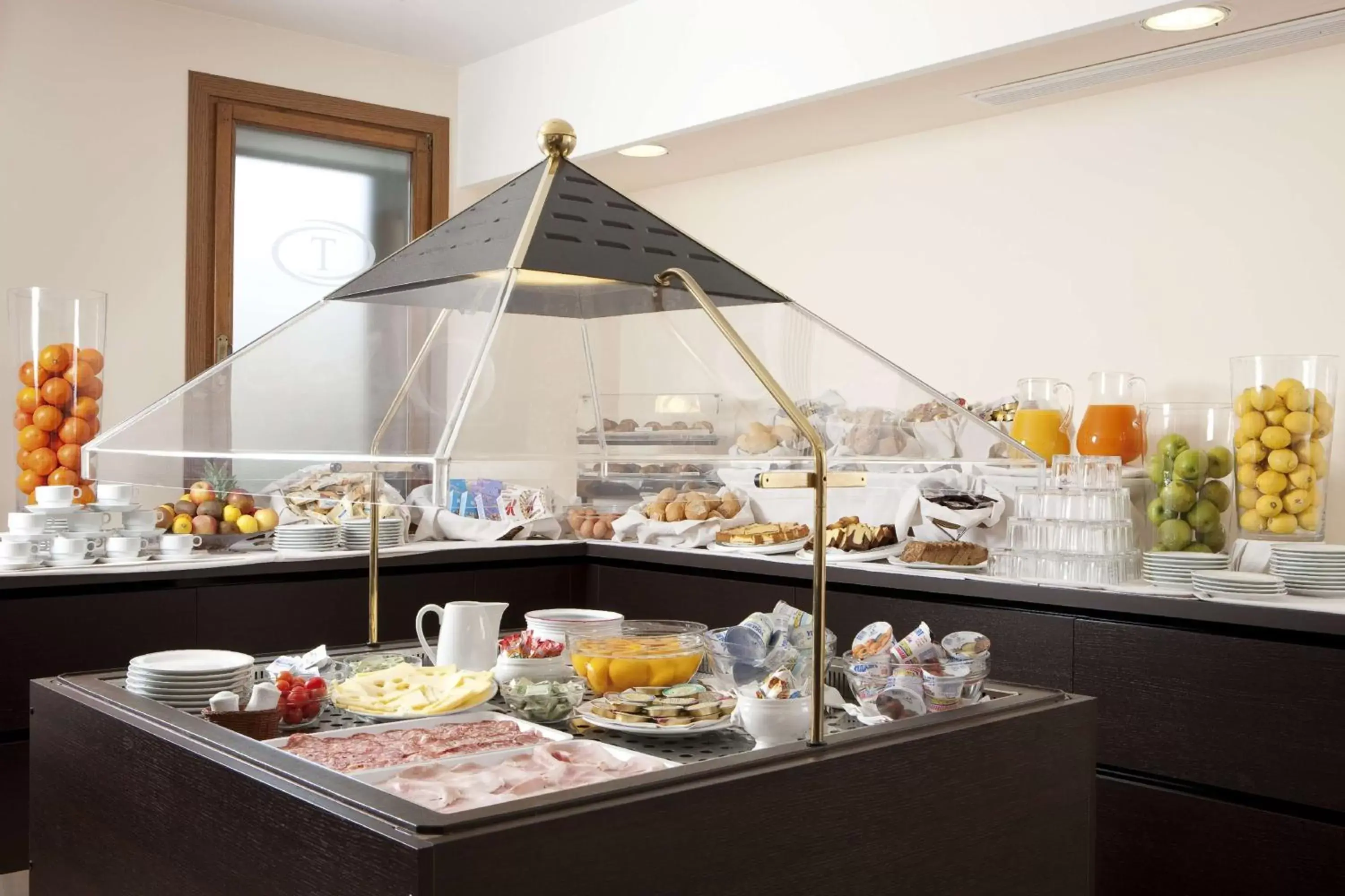 Restaurant/places to eat, Food in BEST WESTERN Titian Inn Hotel Treviso