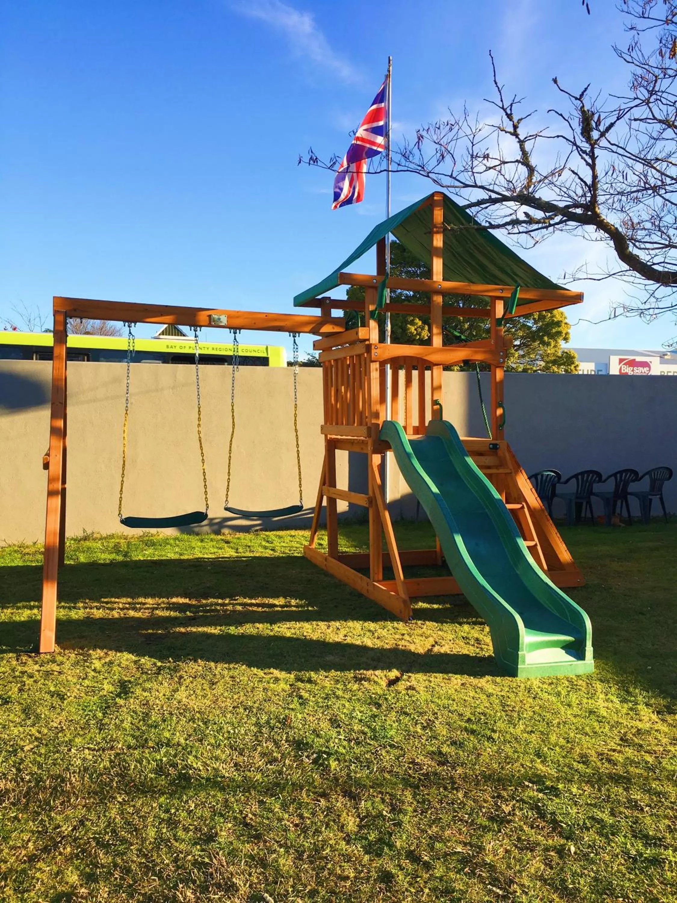 Children play ground in Red Rock Thermal Motel - Mineral Pool