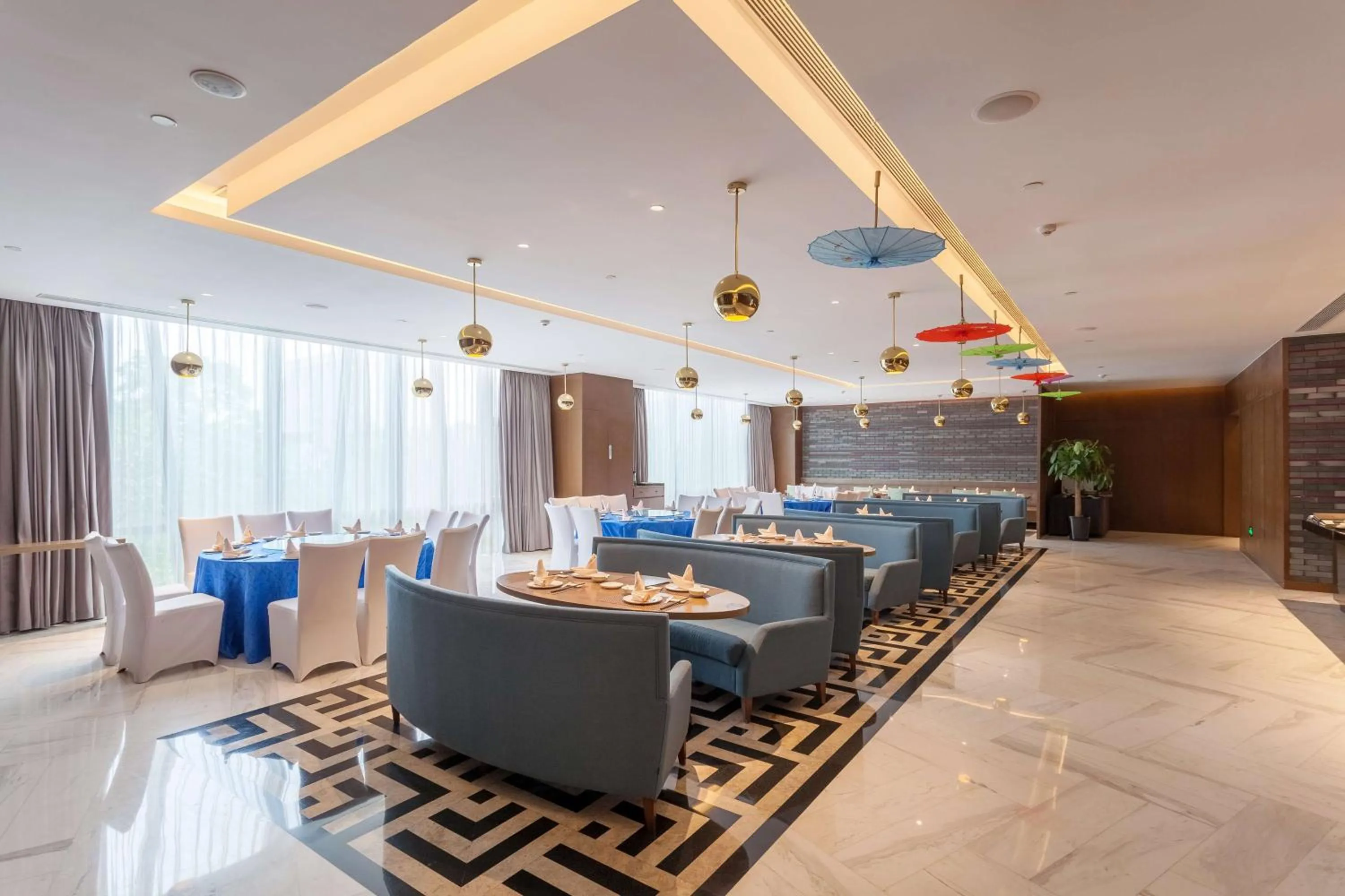 Restaurant/Places to Eat in Radisson Exhibition Center Shanghai