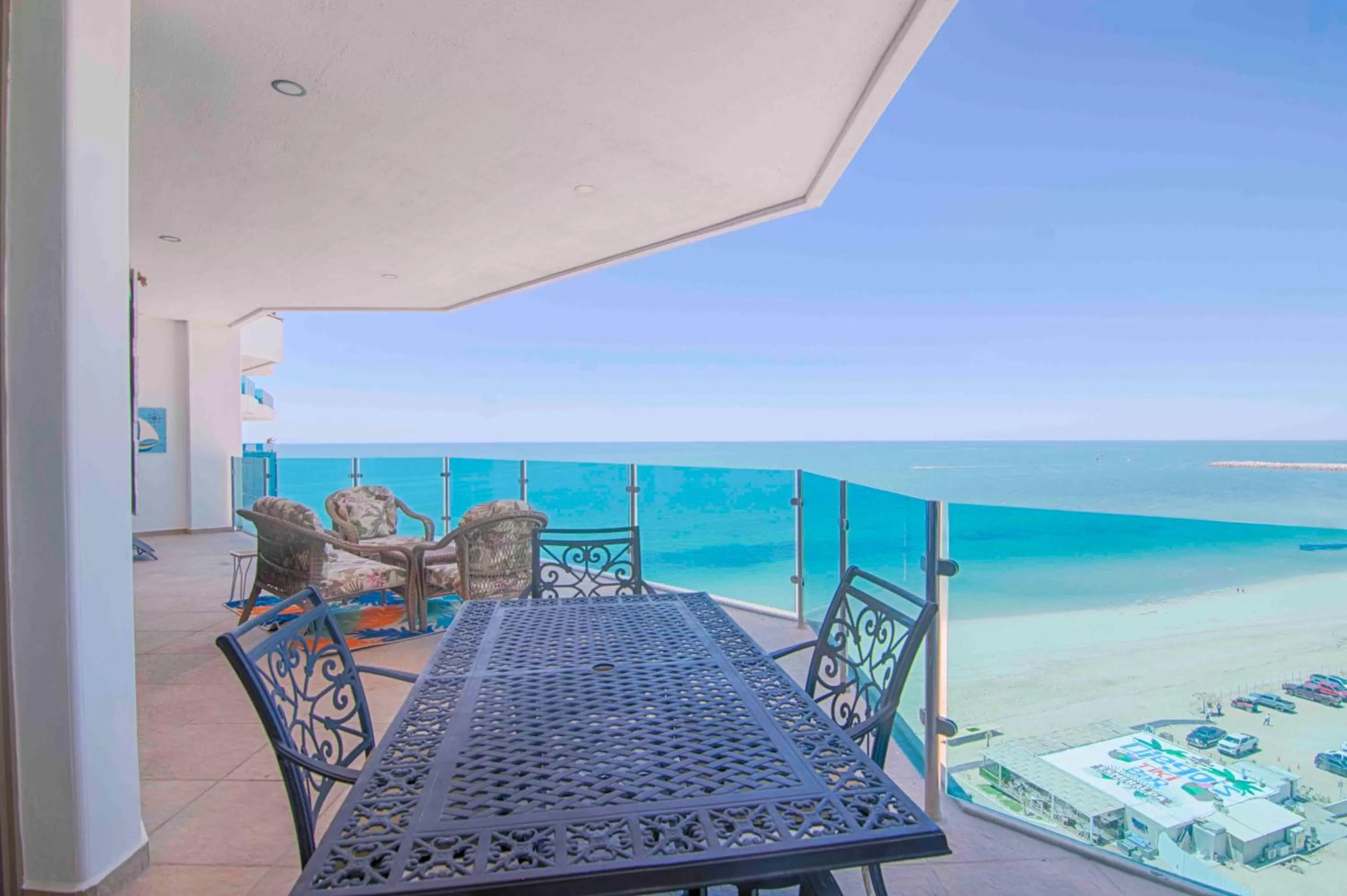 Esmeralda Beach Resort