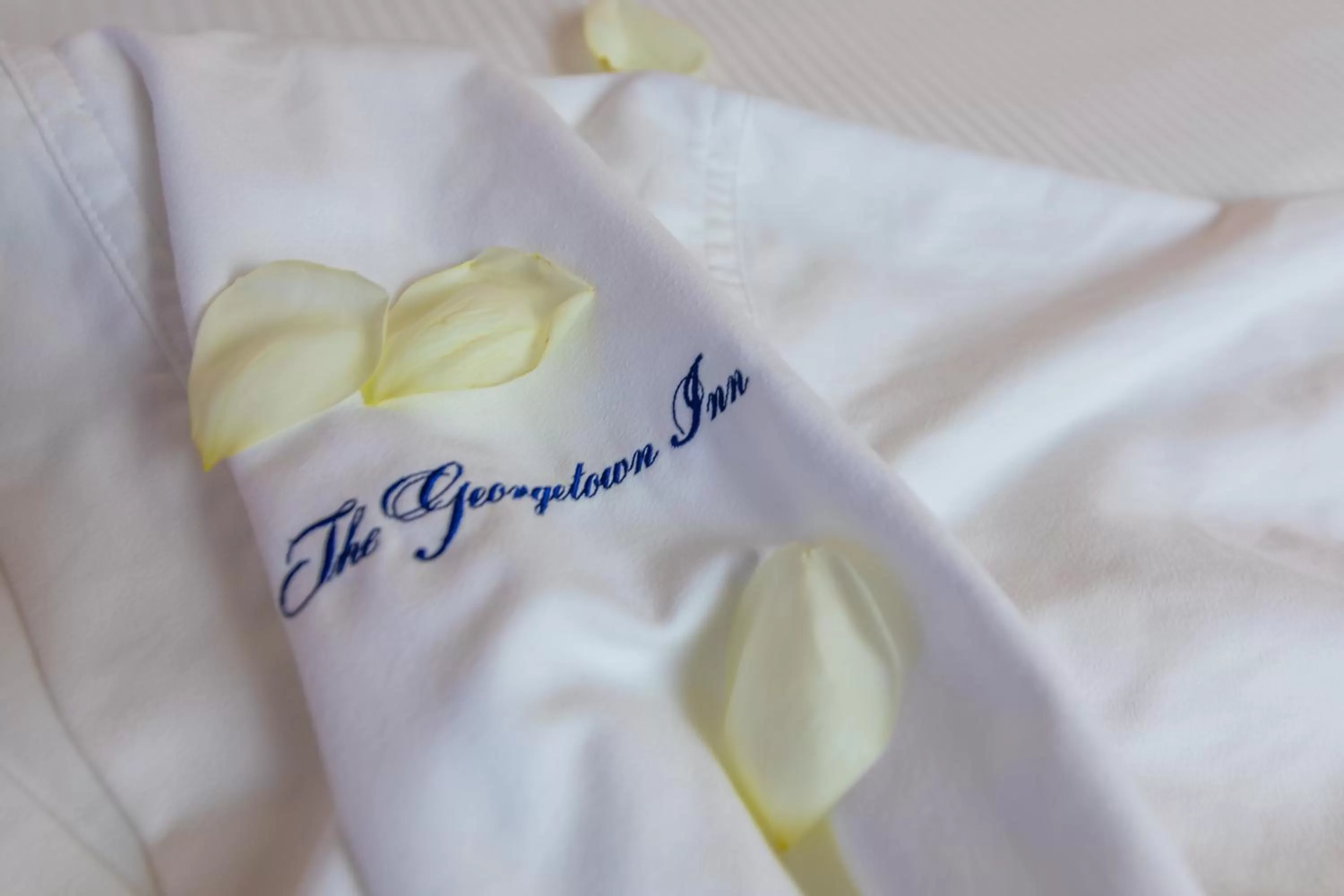 Bed in The Georgetown Inn