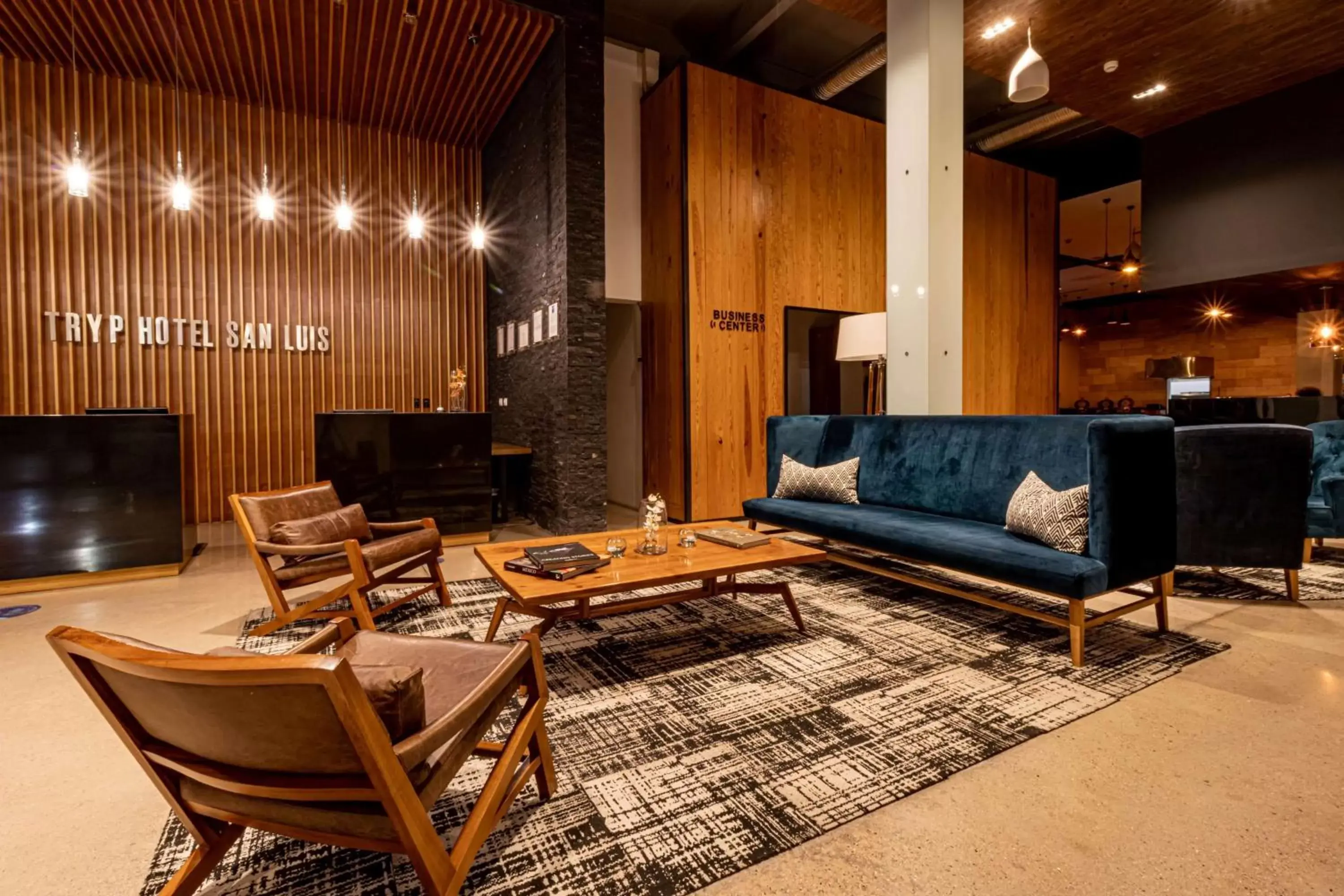 Lobby or reception, Lobby/Reception in TRYP by Wyndham San Luis Potosi Hotel & Suites