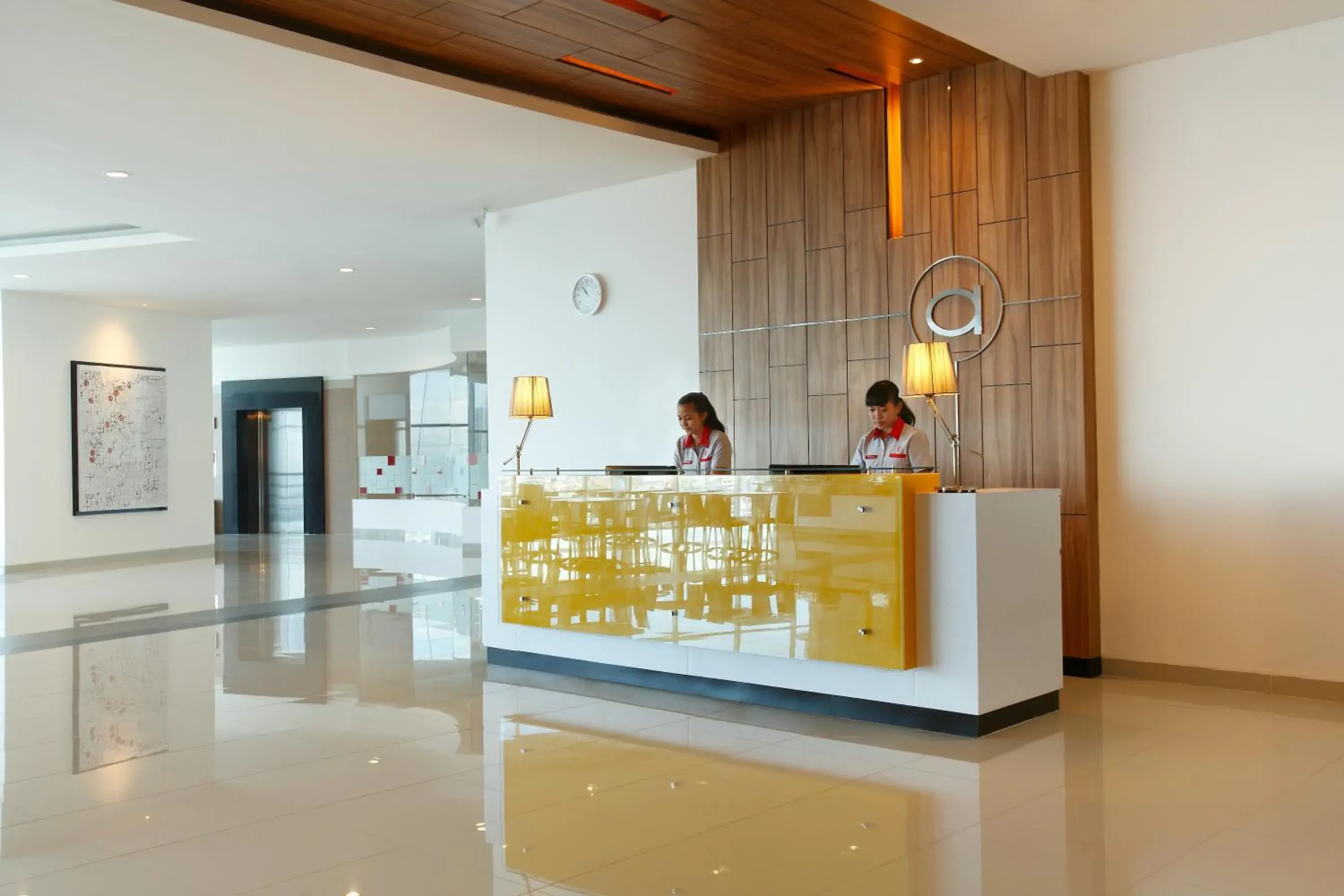 Lobby or reception, Staff in Amaris Hotel Season City