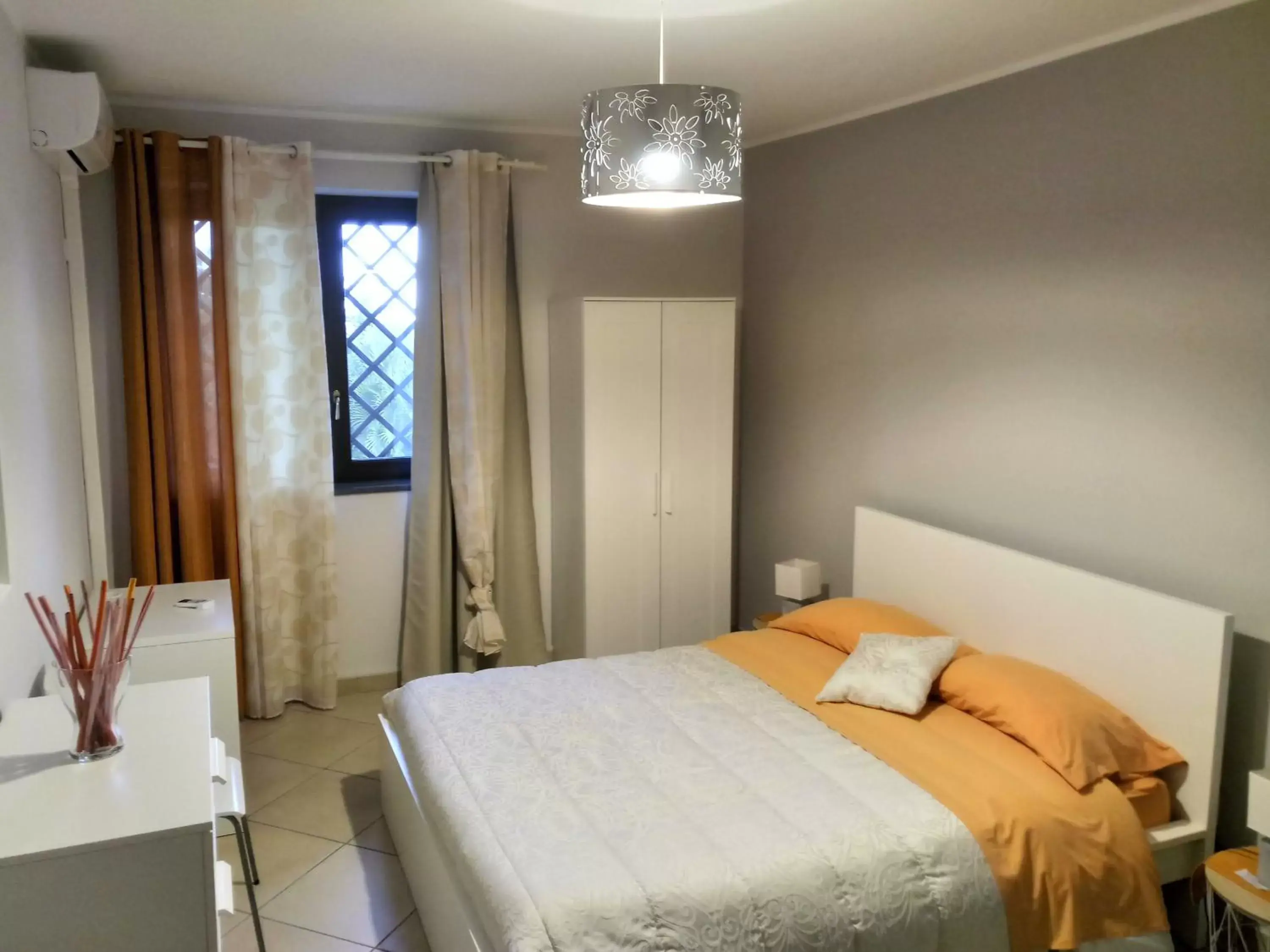 Photo of the whole room, Bed in Villa Feluchia Tra Il Mare E Il Vulcano