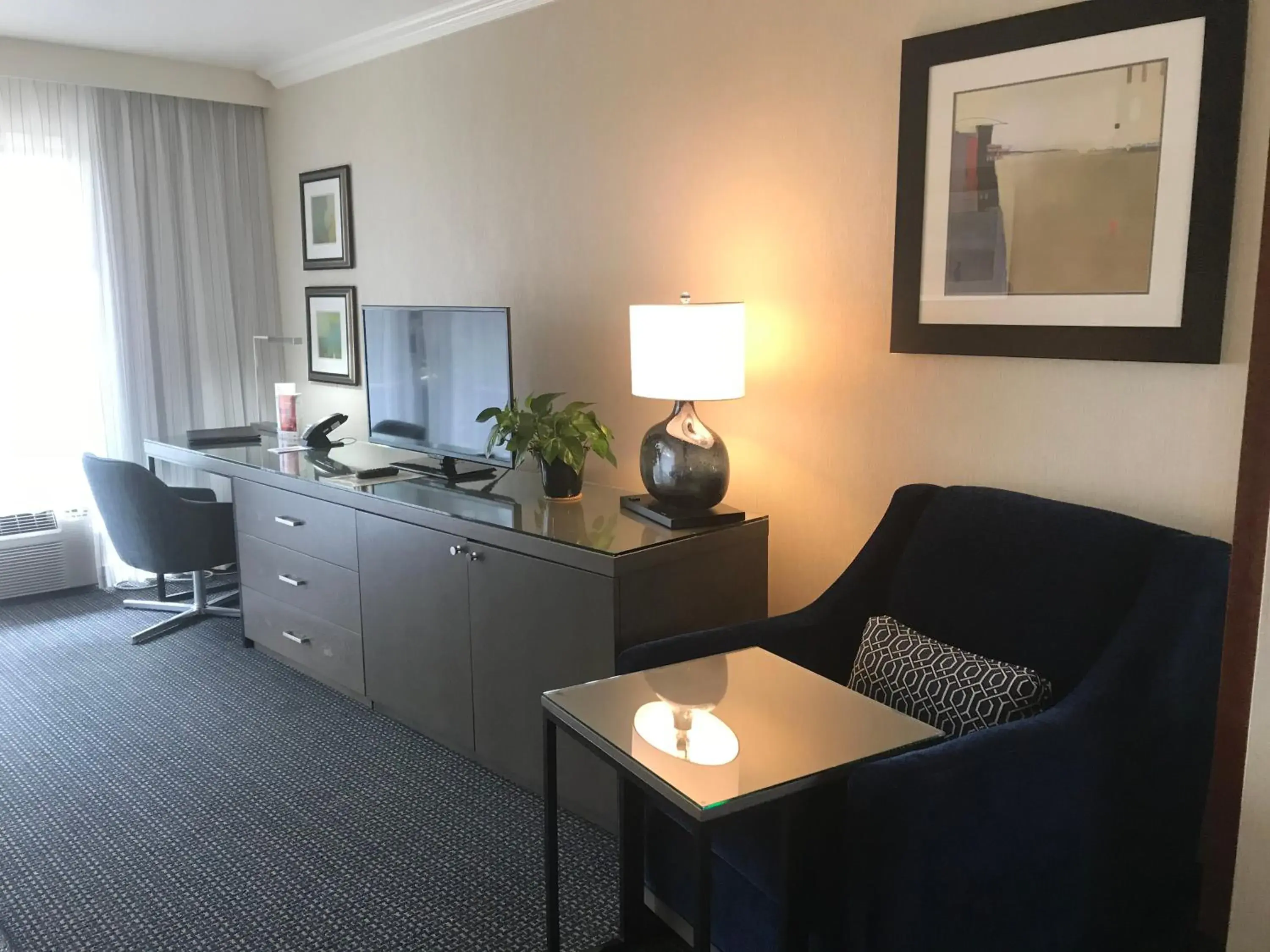 Seating Area in West Beach Inn, a Coast Hotel