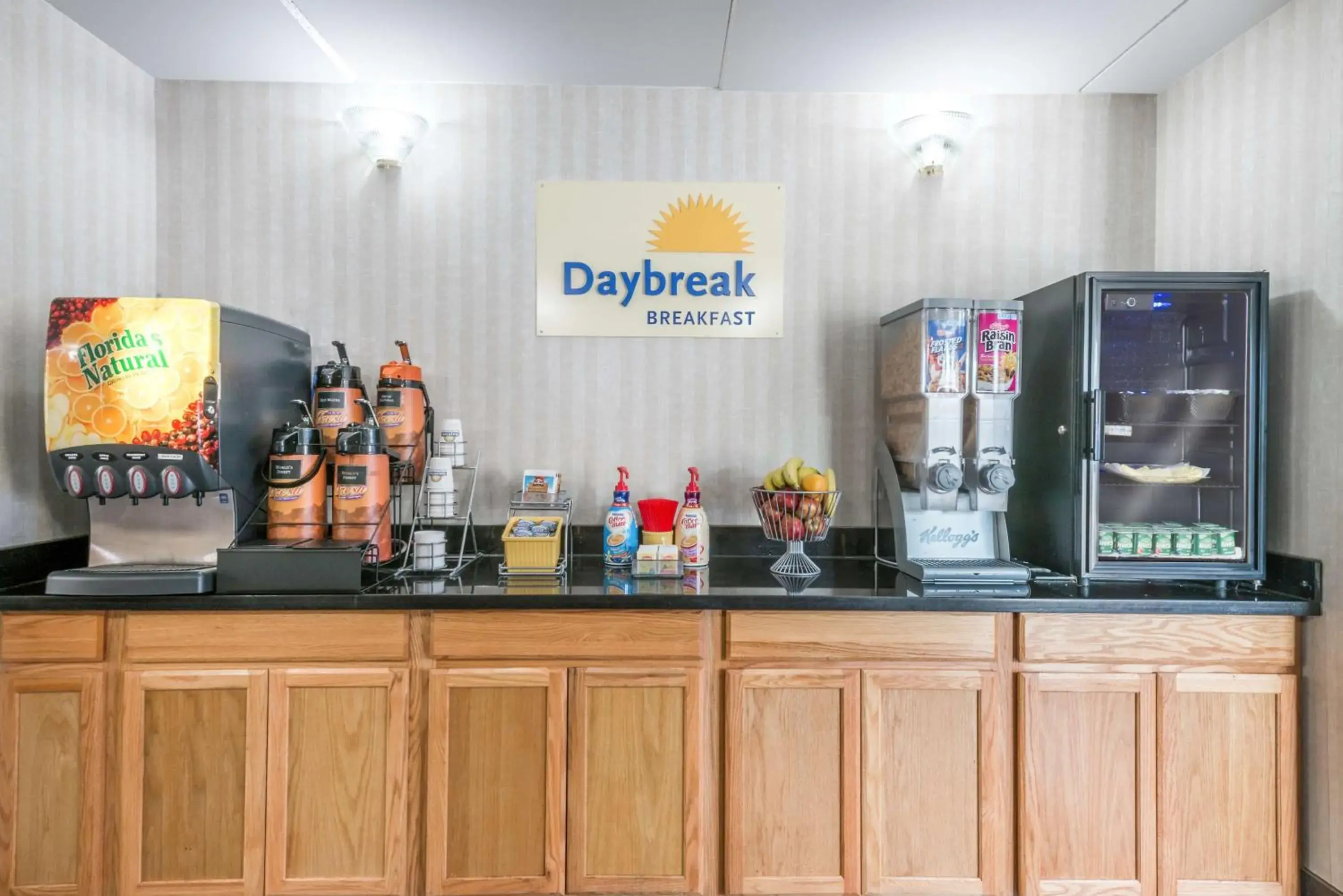 Continental breakfast in Days Inn by Wyndham Pittsburgh-Harmarville Continental breakfast in Days Inn by Wyndham Pittsburgh-Harmarville