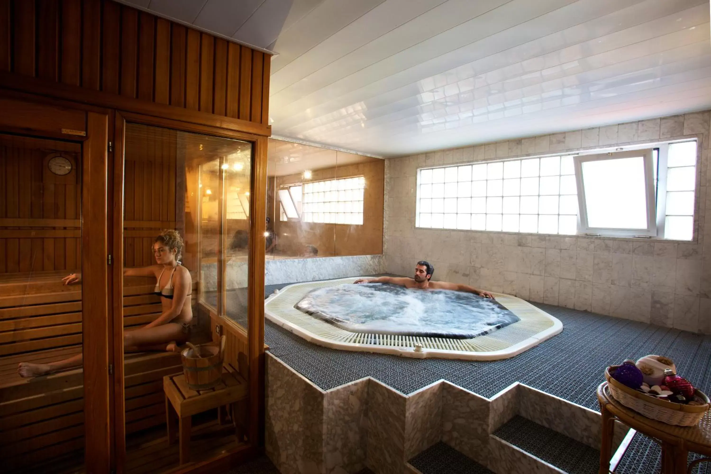 Hot Tub in Hotel Domo