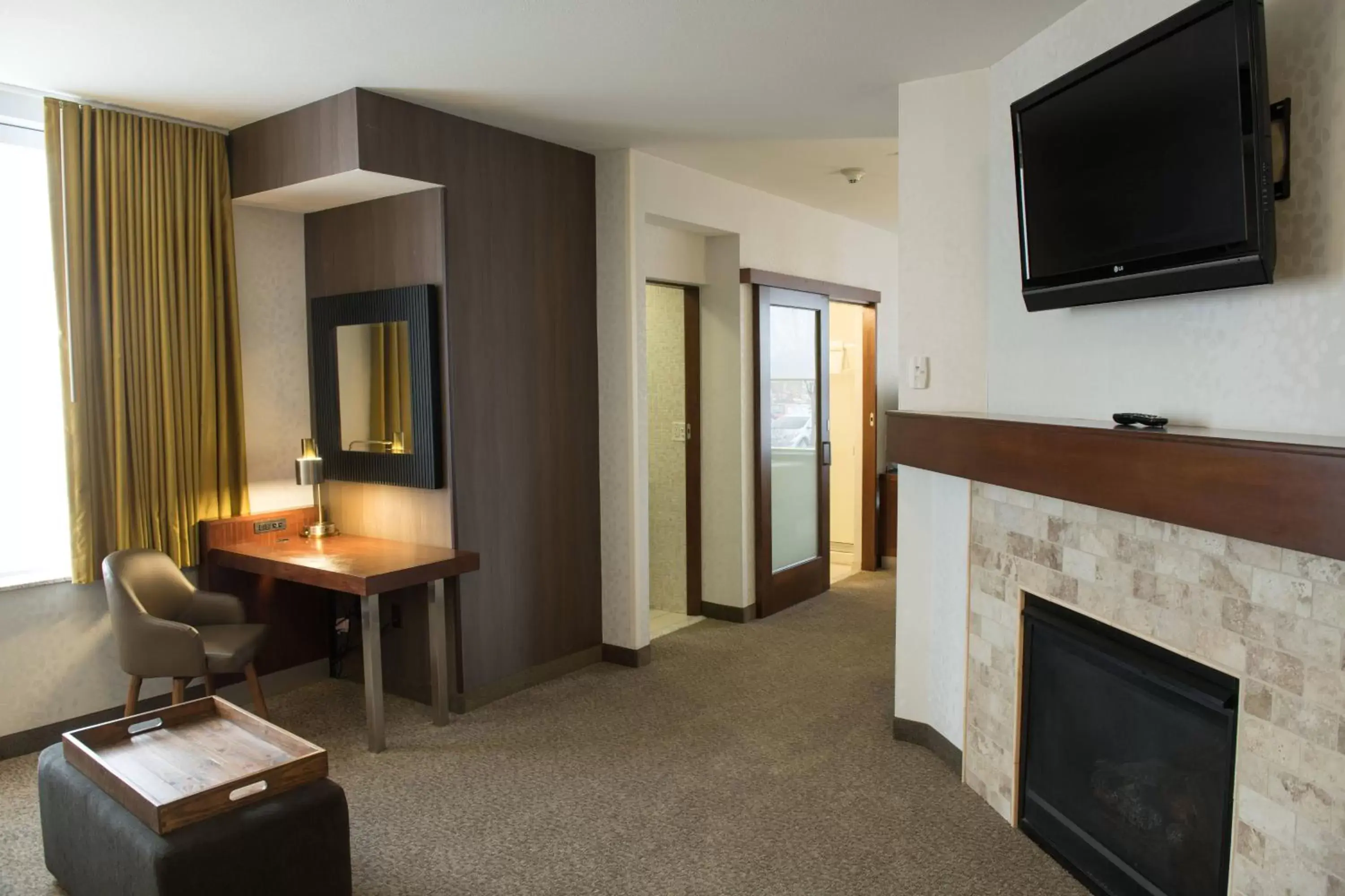 Photo of the whole room, TV/Entertainment Center in SpringHill Suites by Marriott Logan