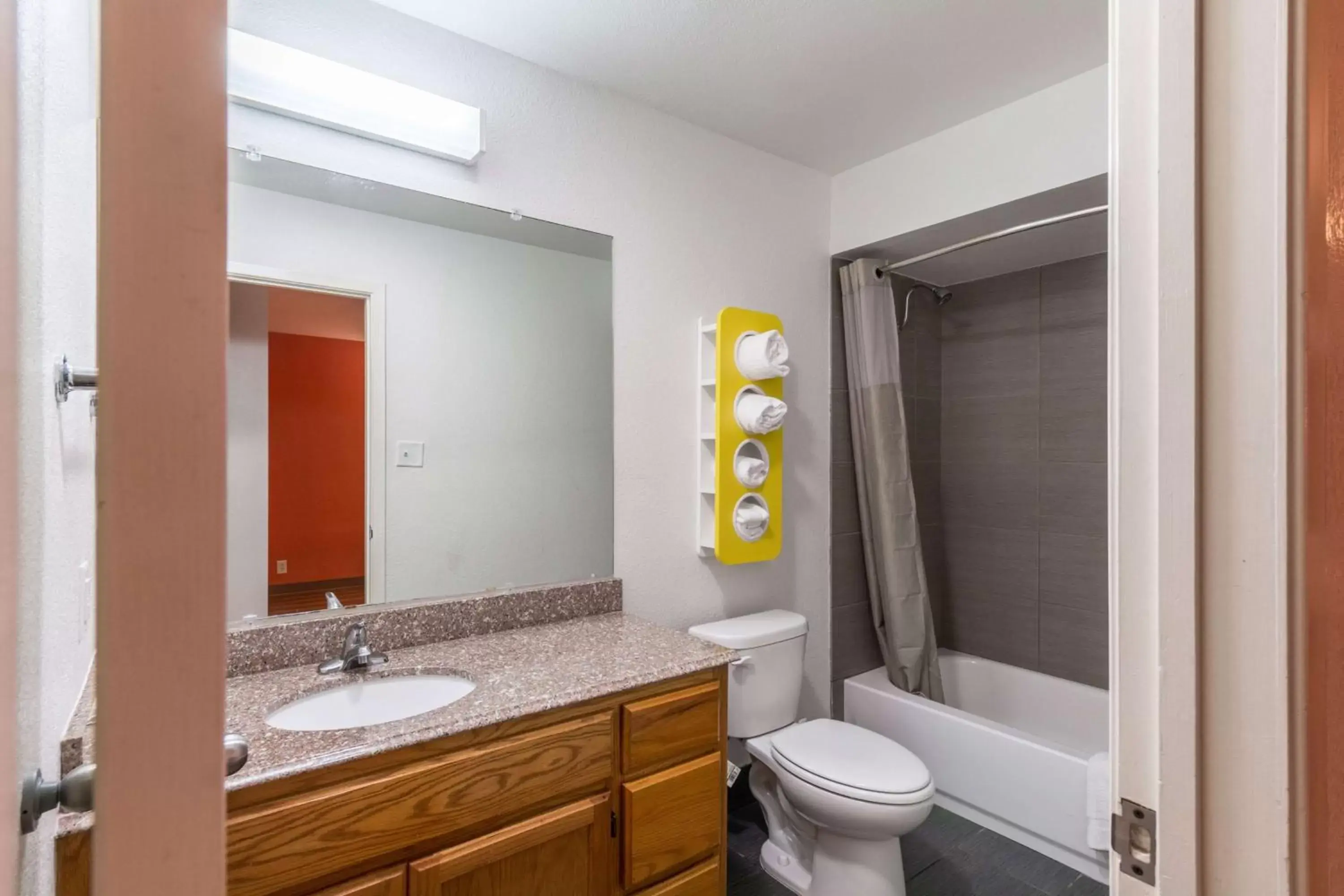 Shower, Bathroom in Motel 6-San Antonio, TX - South WW White Rd