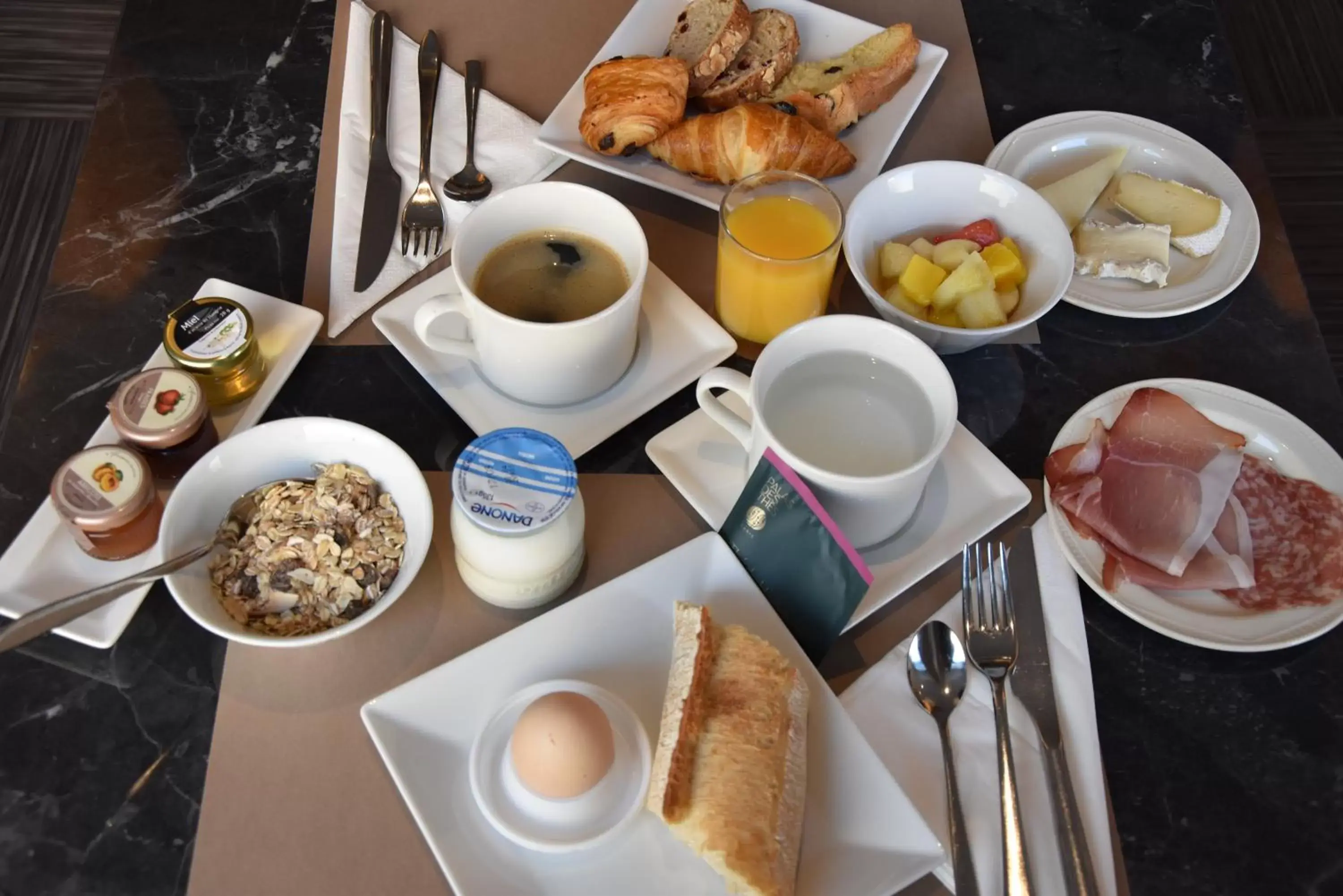 Restaurant/places to eat, Breakfast in Mercure Colmar Centre Unterlinden