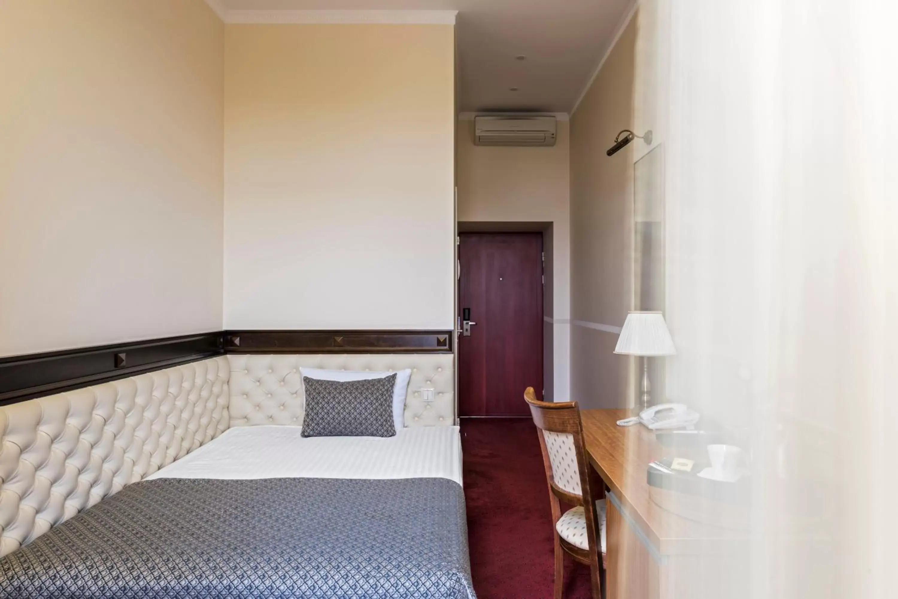 Bedroom, Bed in Hotel Congress