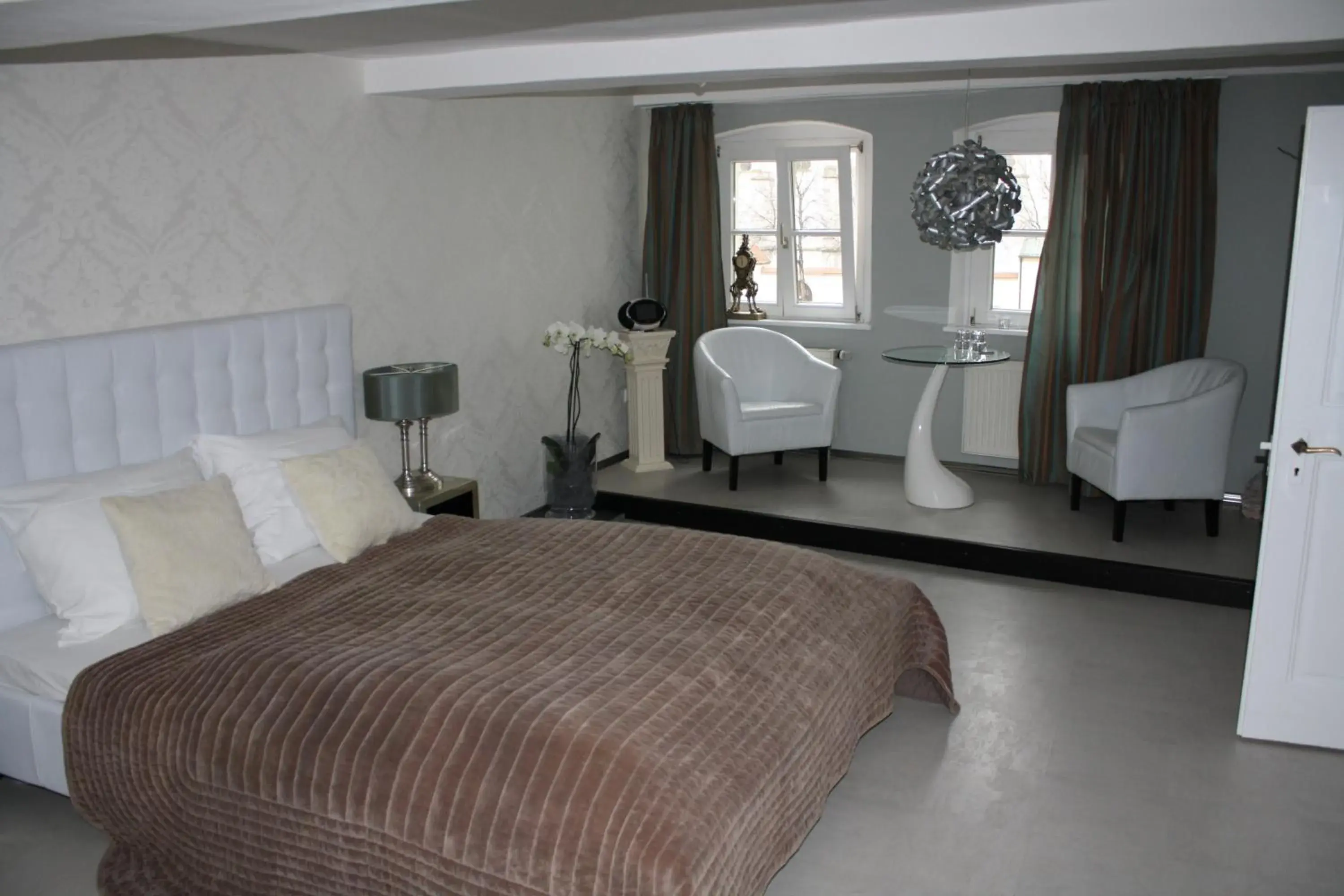 Bedroom, Bed in Elements Hotel
