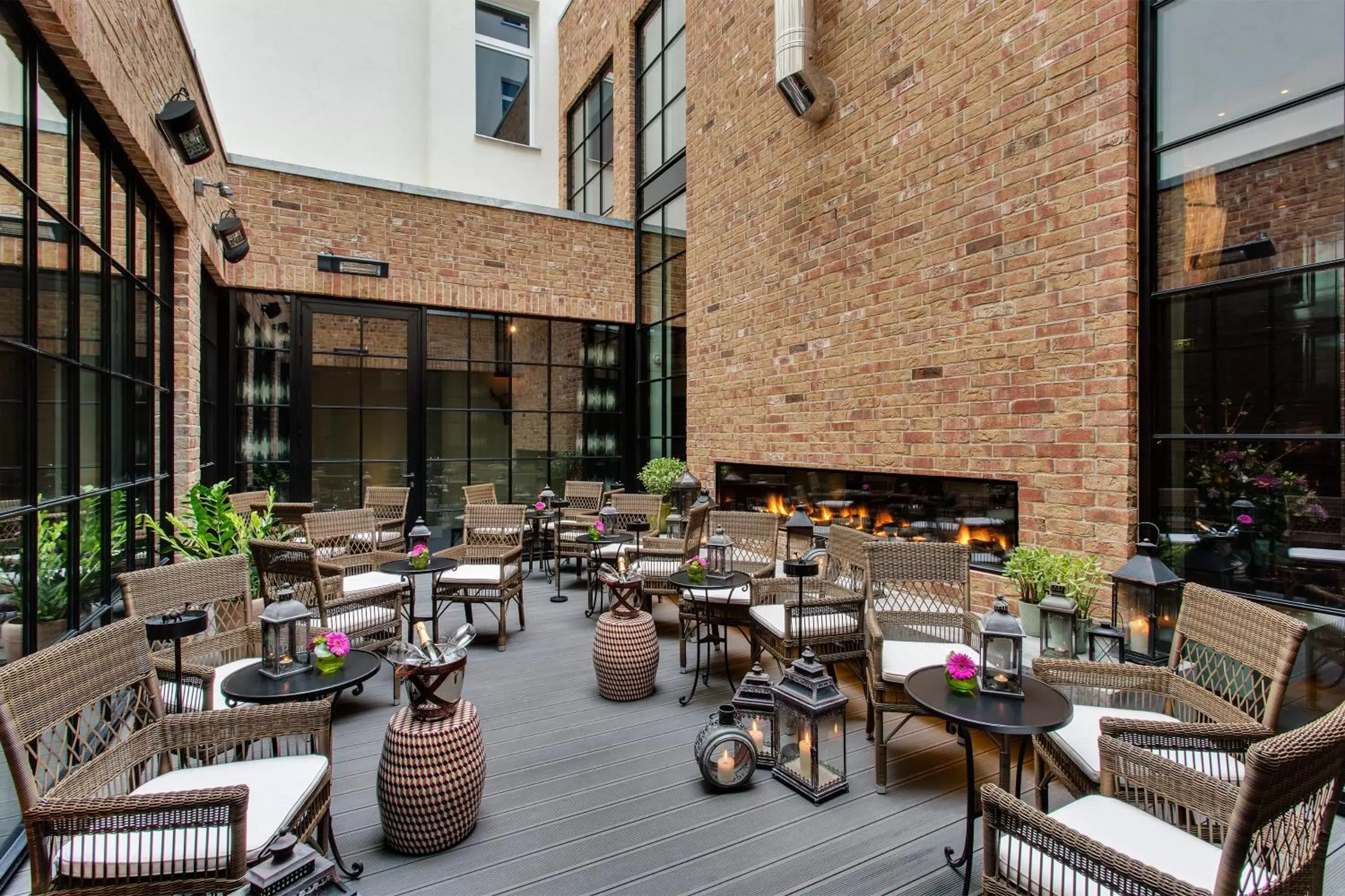 Patio, Restaurant/Places to Eat in Hotel Zoo Berlin