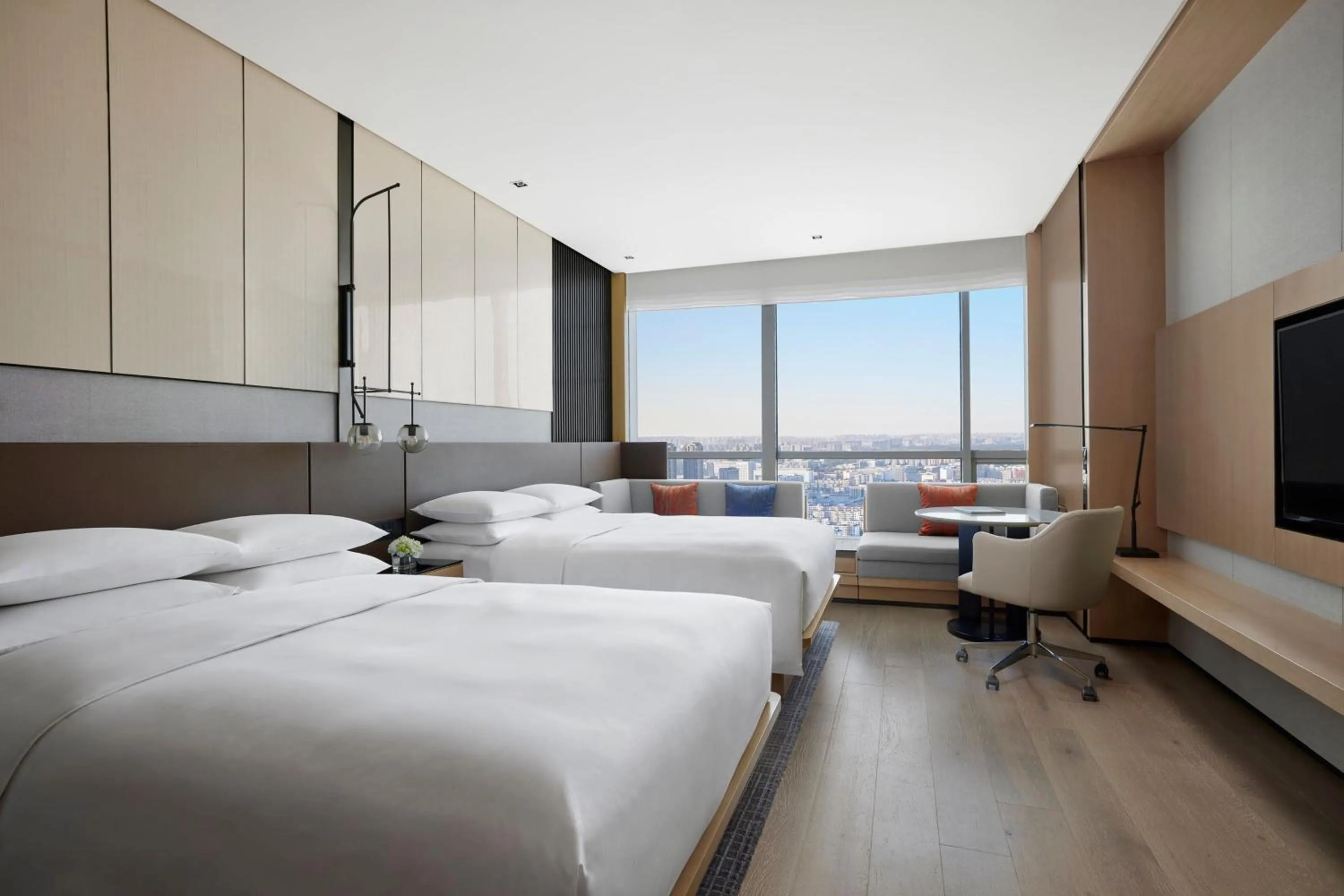 Photo of the whole room, Bed in Shenyang Marriott Hotel