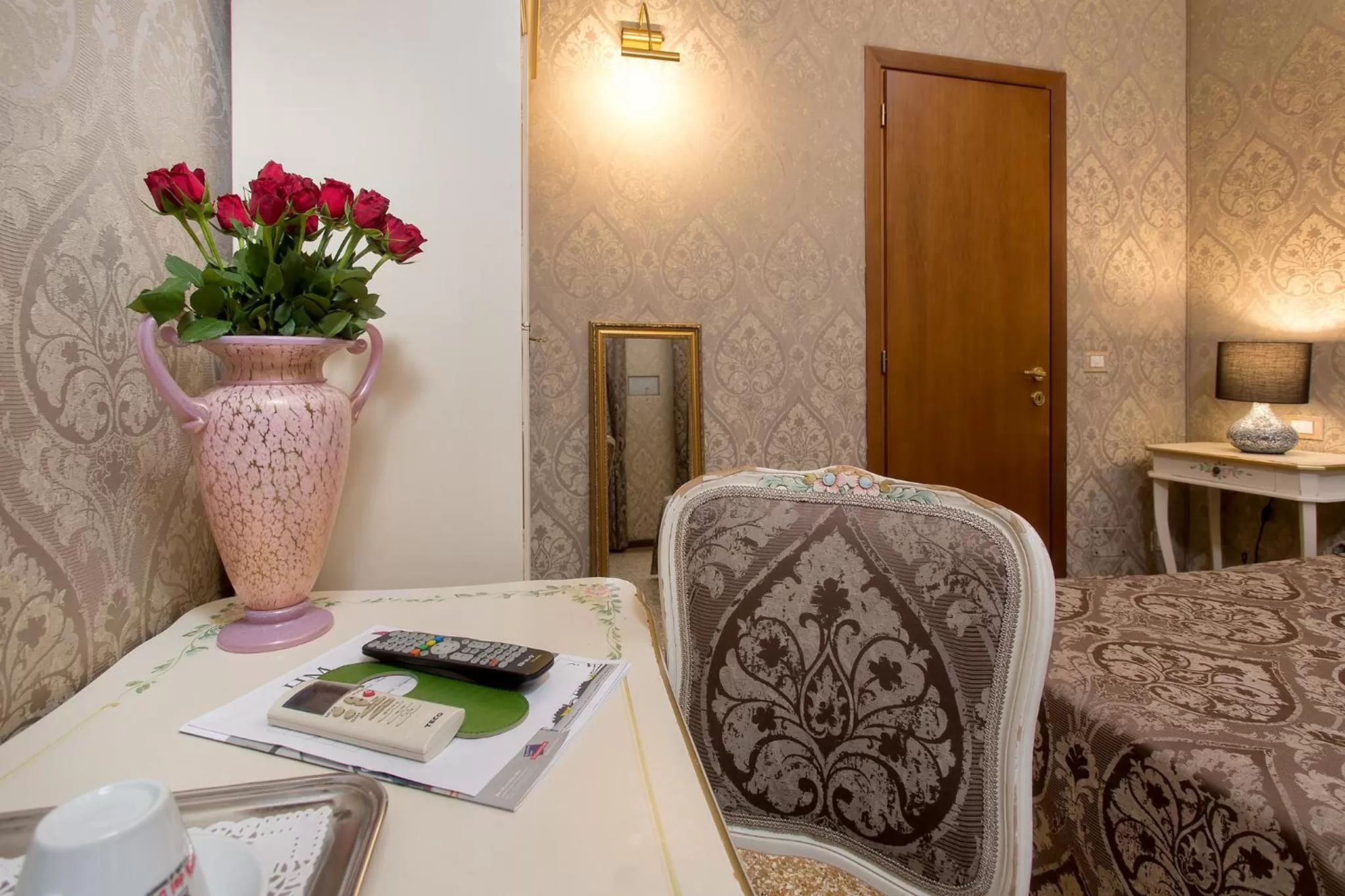 Decorative detail in Hotel Mezzo Pozzo