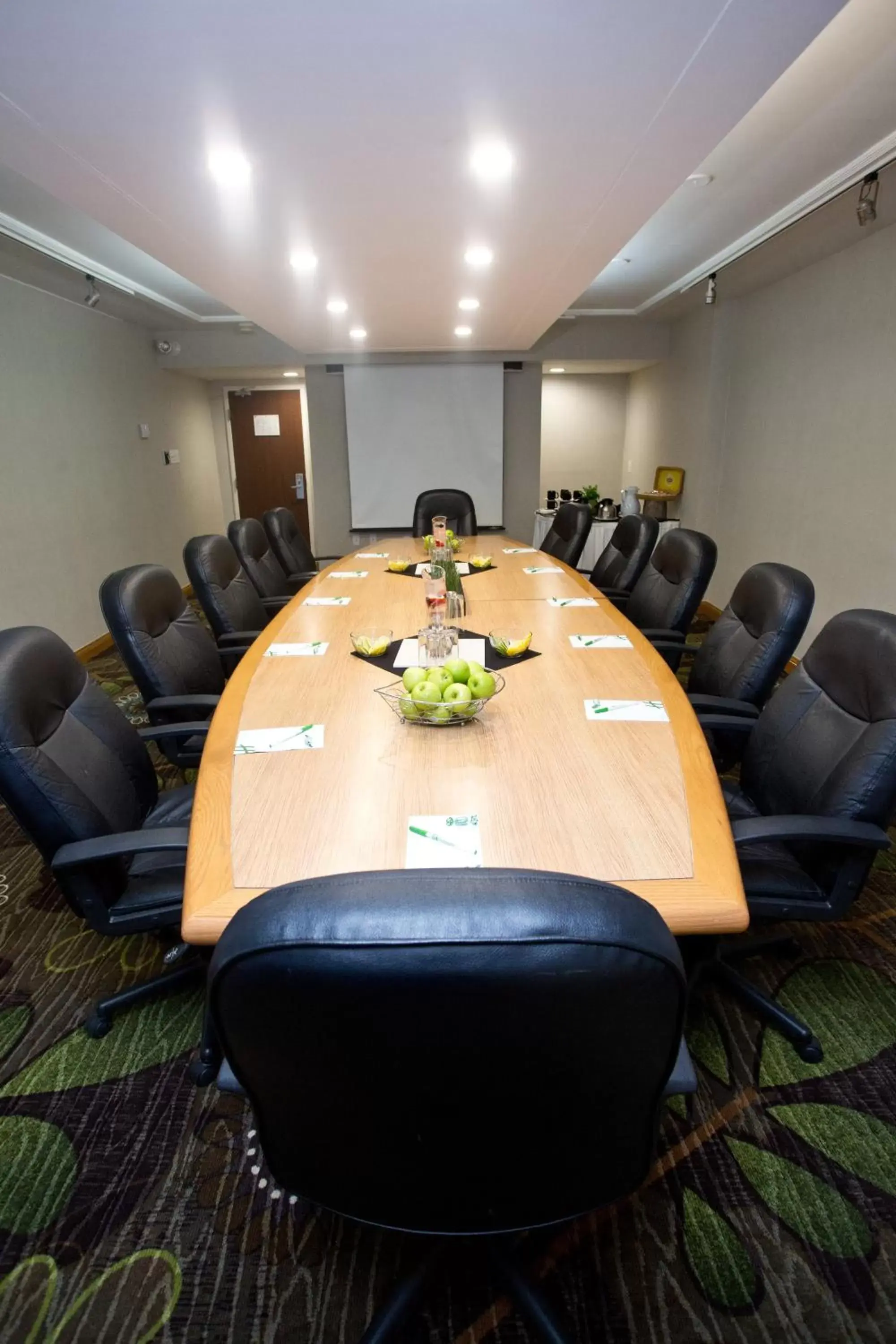 Meeting/conference room in Holiday Inn Hotel Peterborough Waterfront, an IHG Hotel