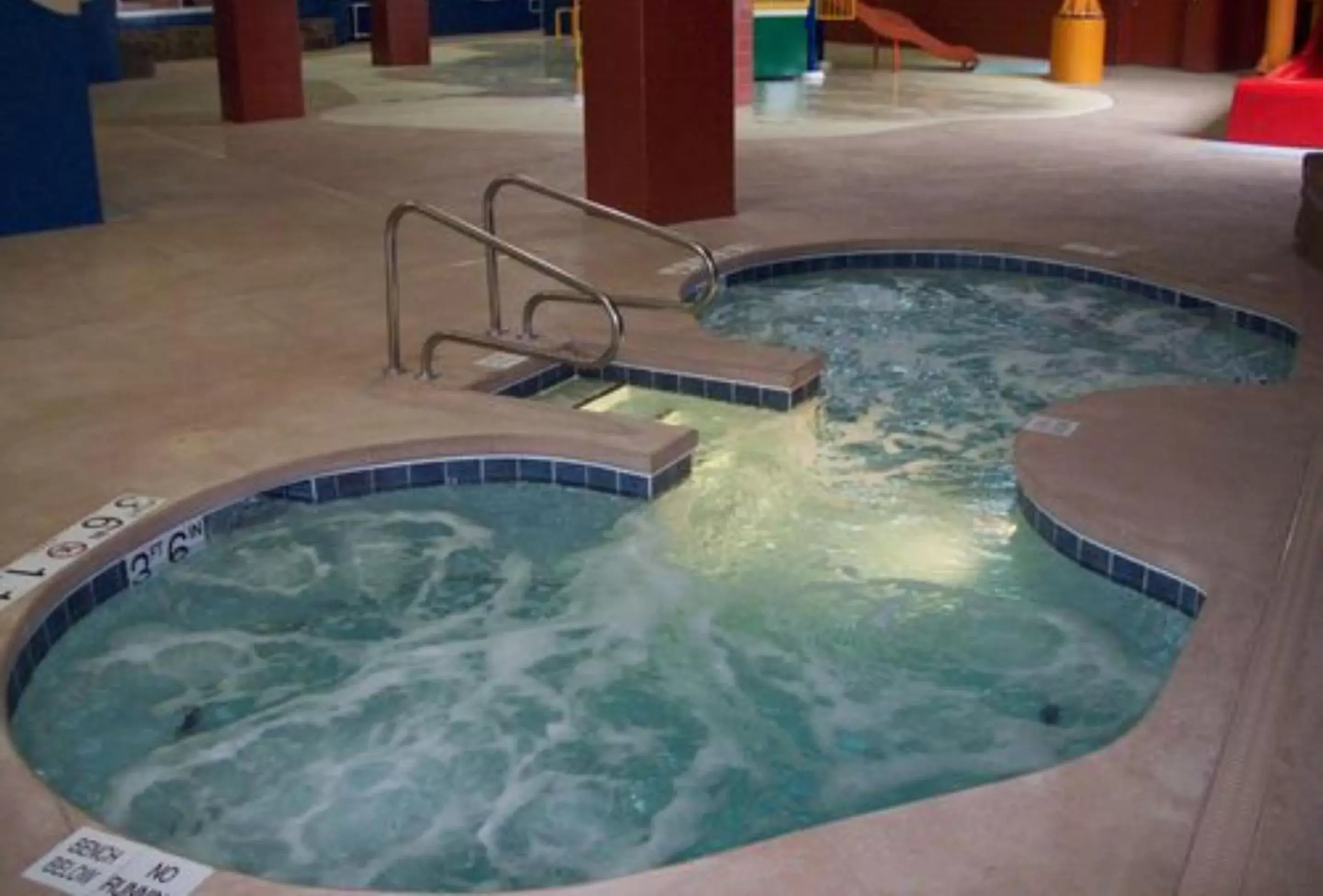 Hot Tub, Swimming Pool in Holiday Inn Omaha Downtown - Waterpark, an IHG Hotel