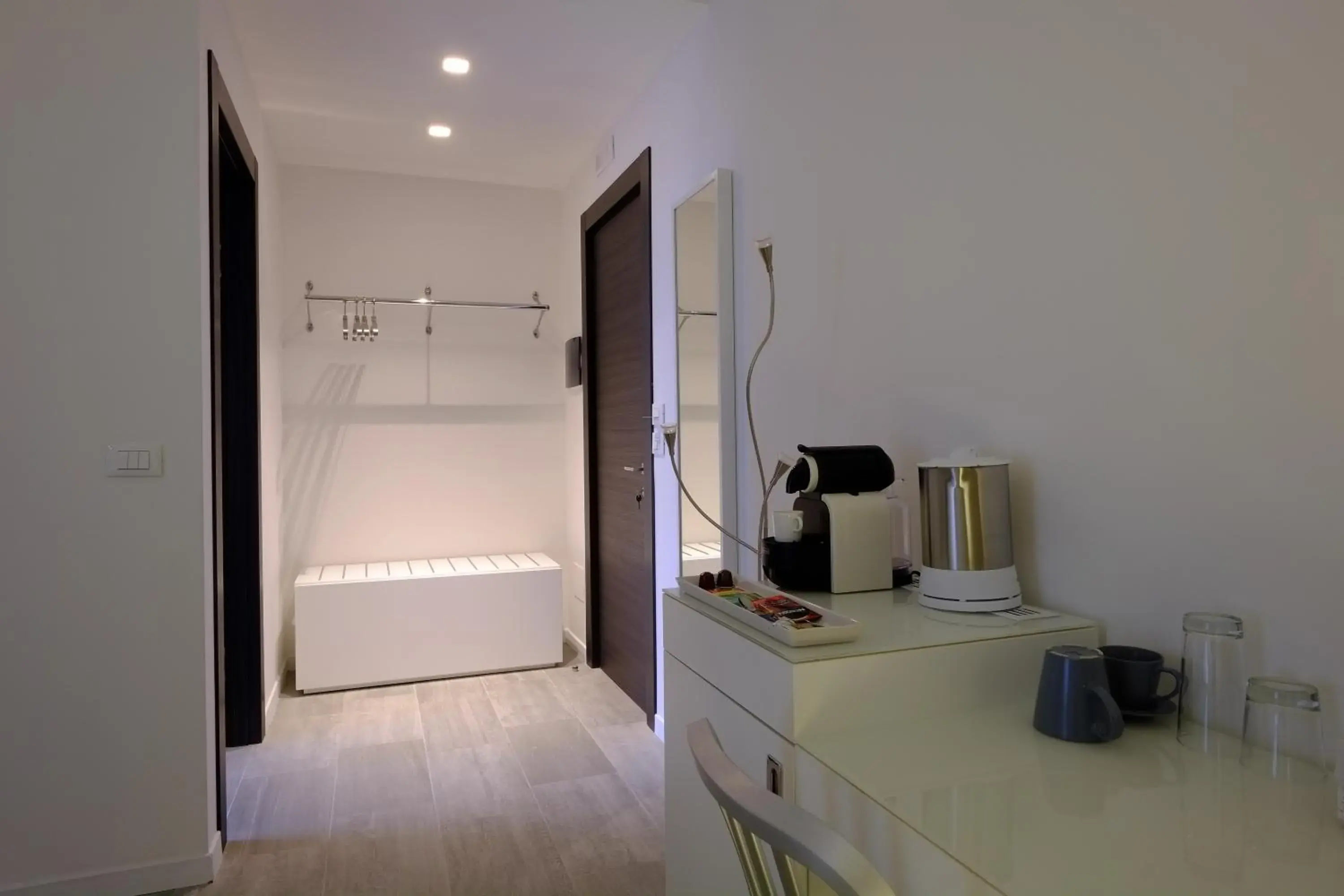 Coffee/tea facilities in Made to Measure Business Coffee/tea facilities in Made to Measure Business